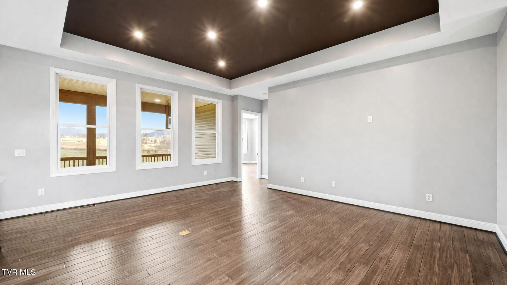 563 Pleasant Valley Road