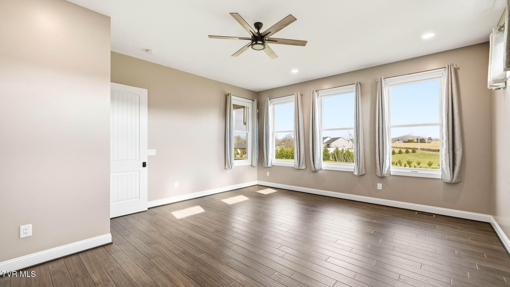 563 Pleasant Valley Road