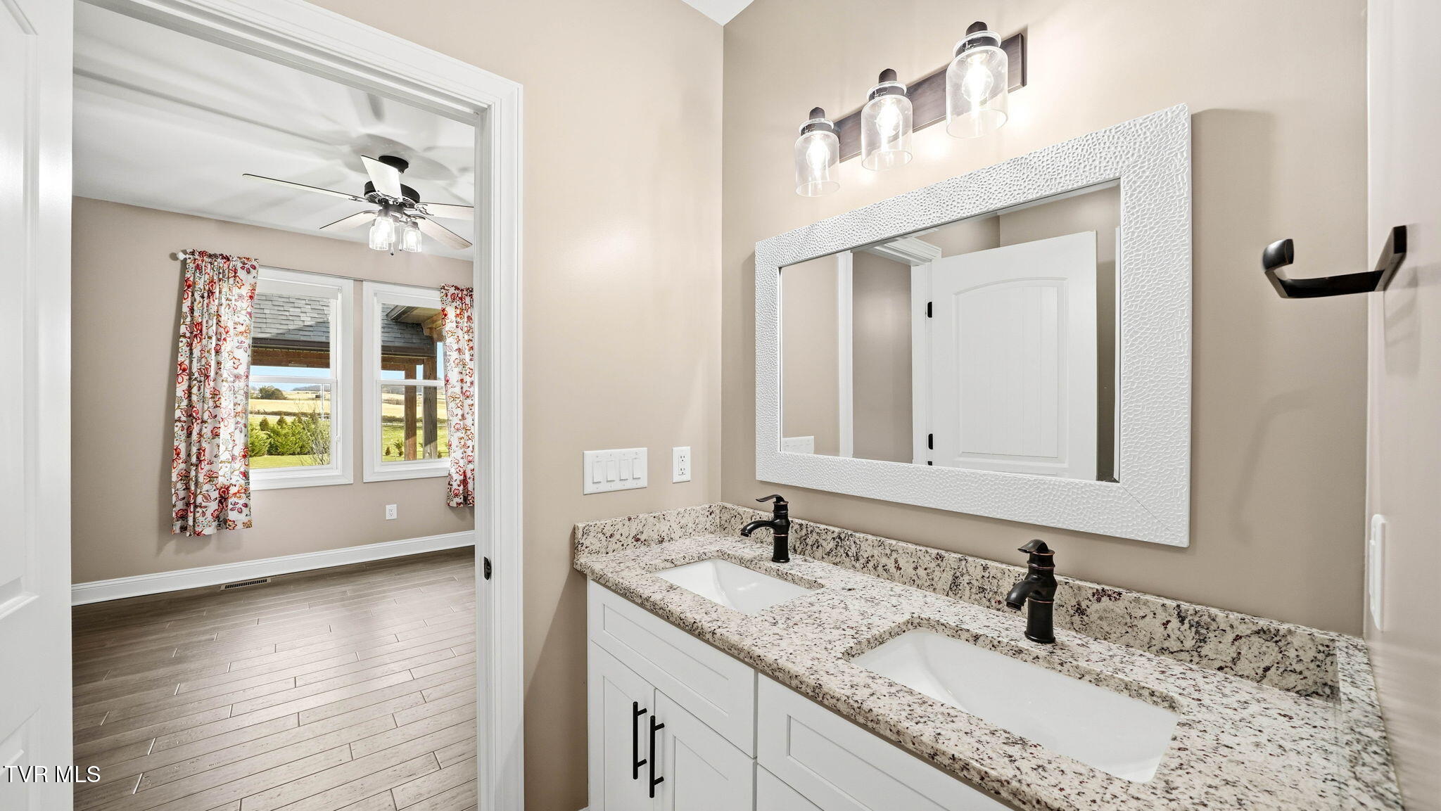 563 Pleasant Valley Road