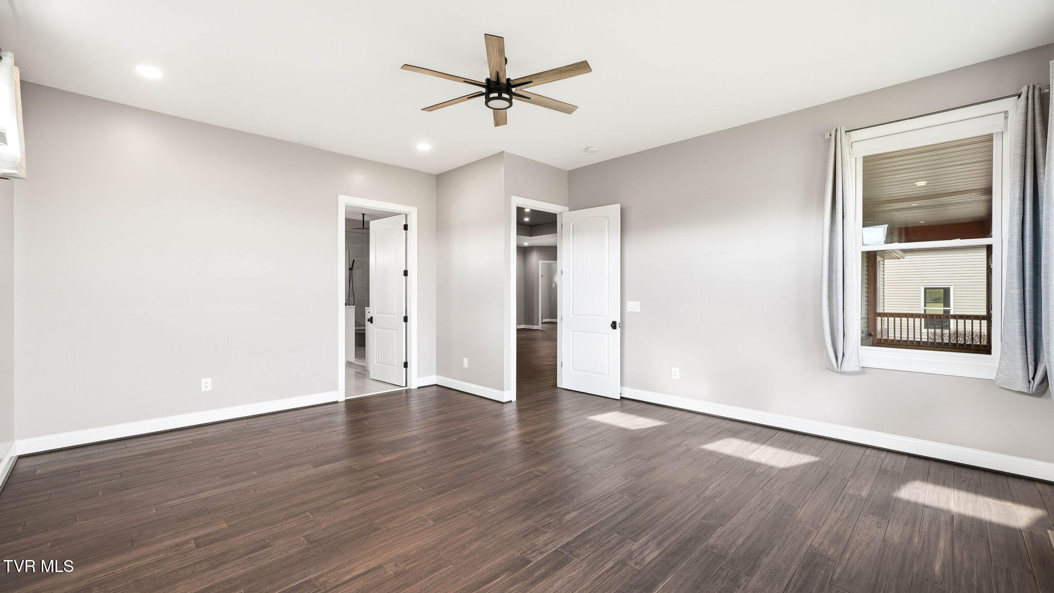 563 Pleasant Valley Road