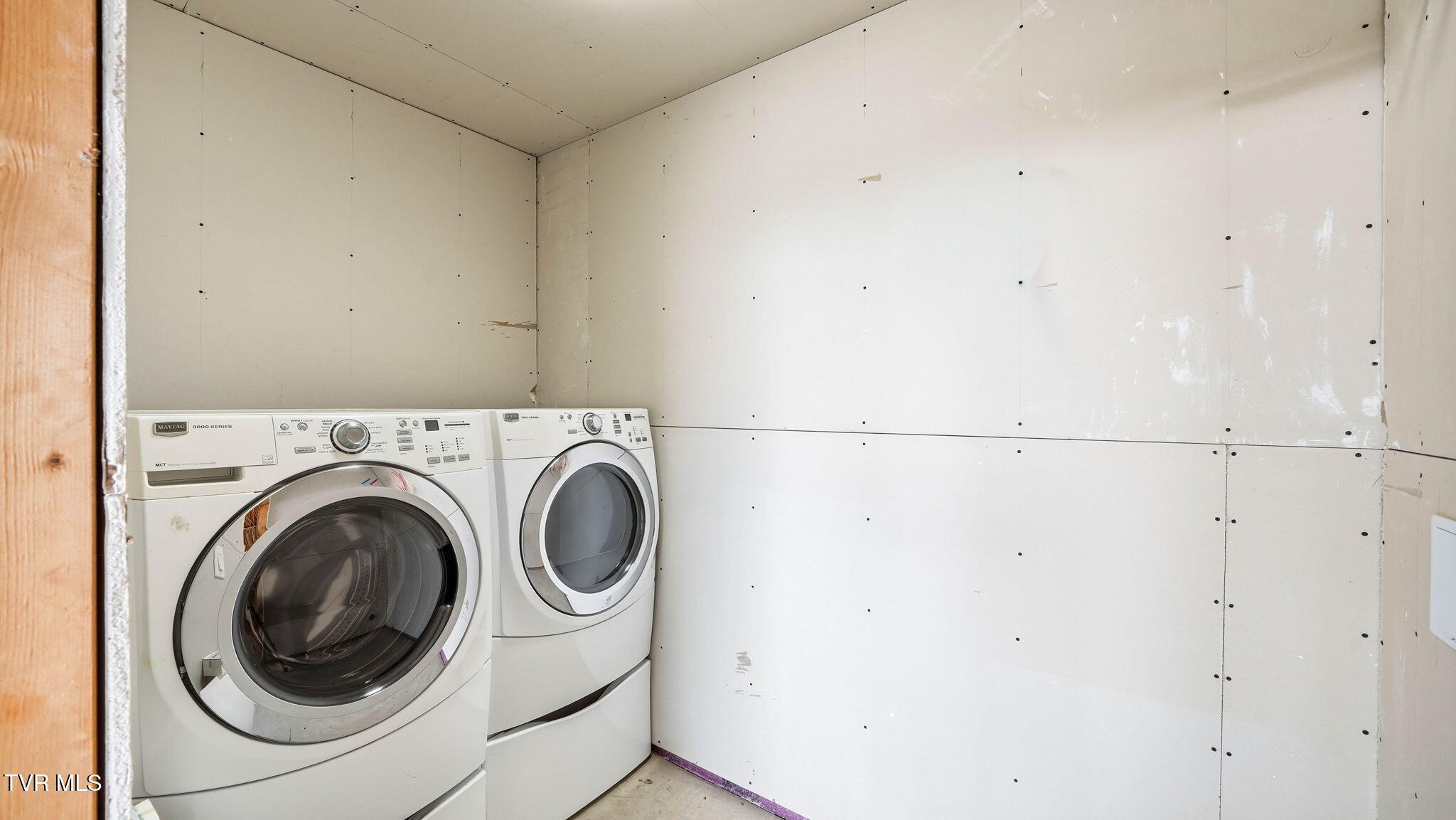 563 Pleasant Valley Road