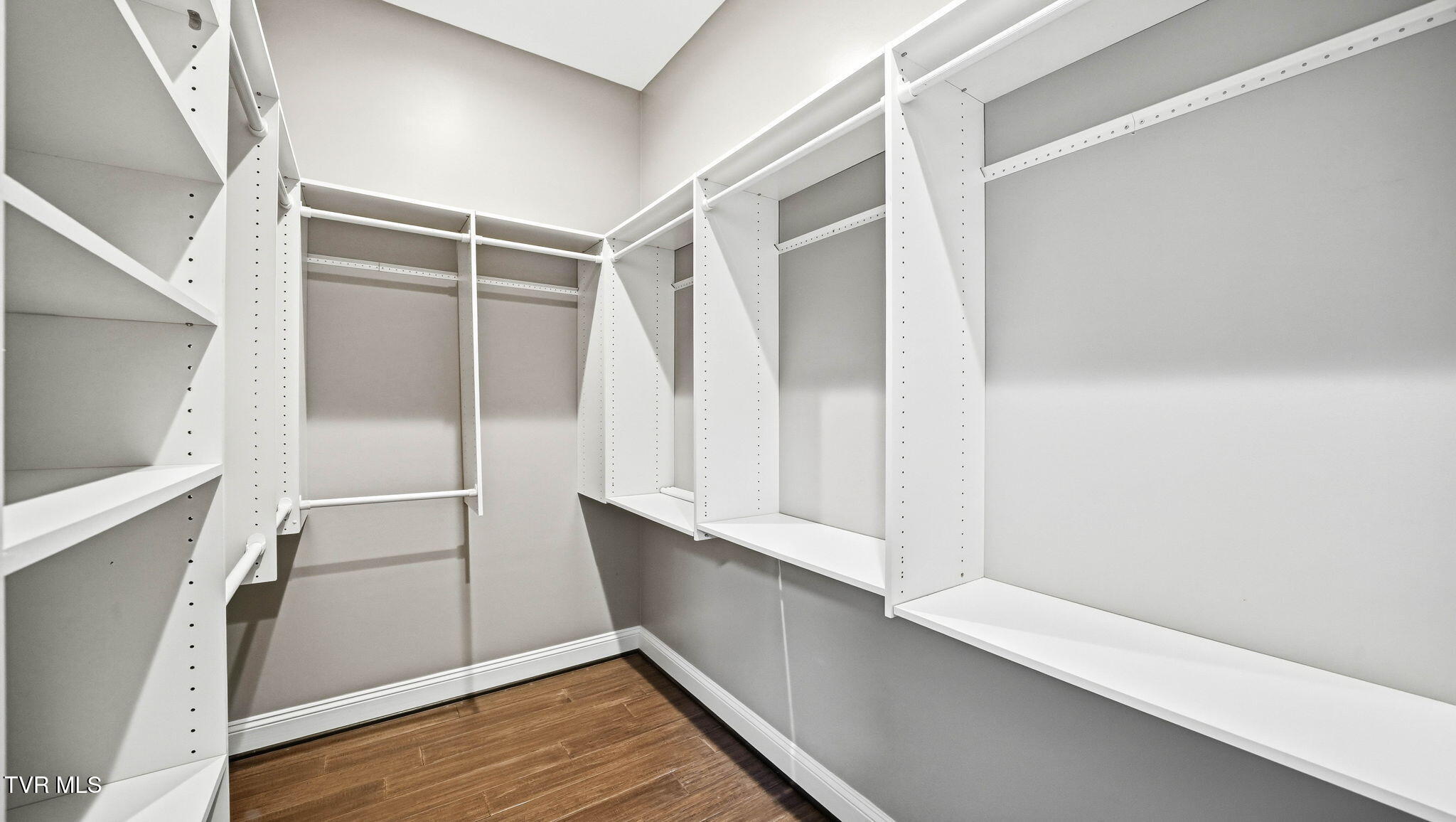 563 Pleasant Valley Road