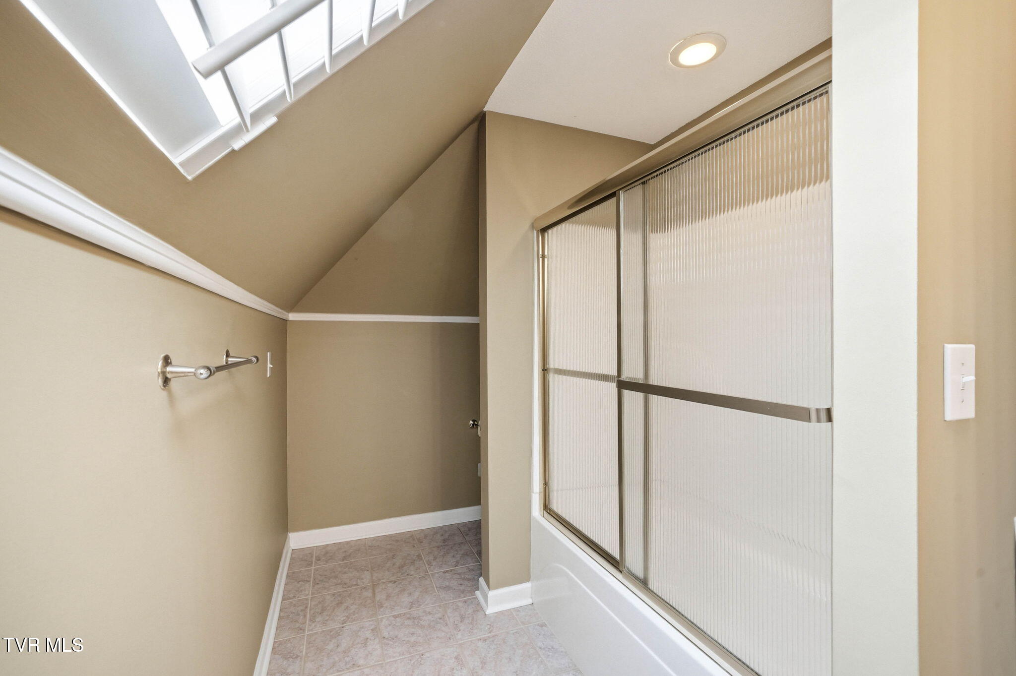 2070 King College Road