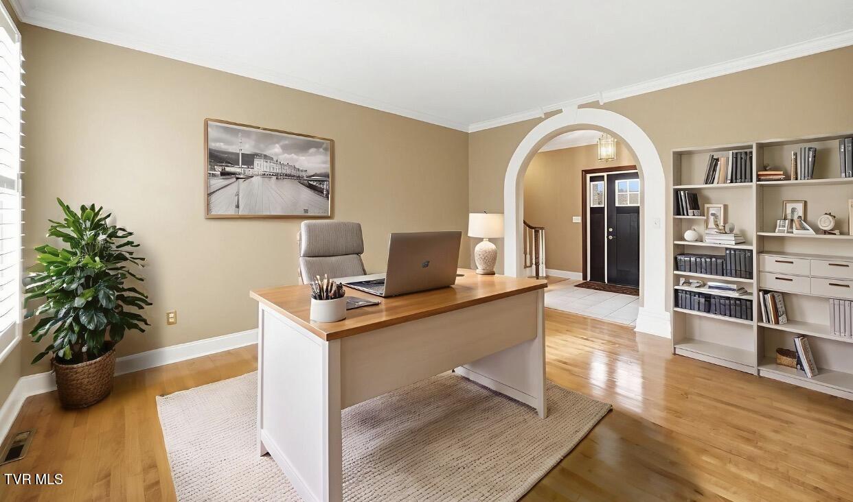 2070 King College Road