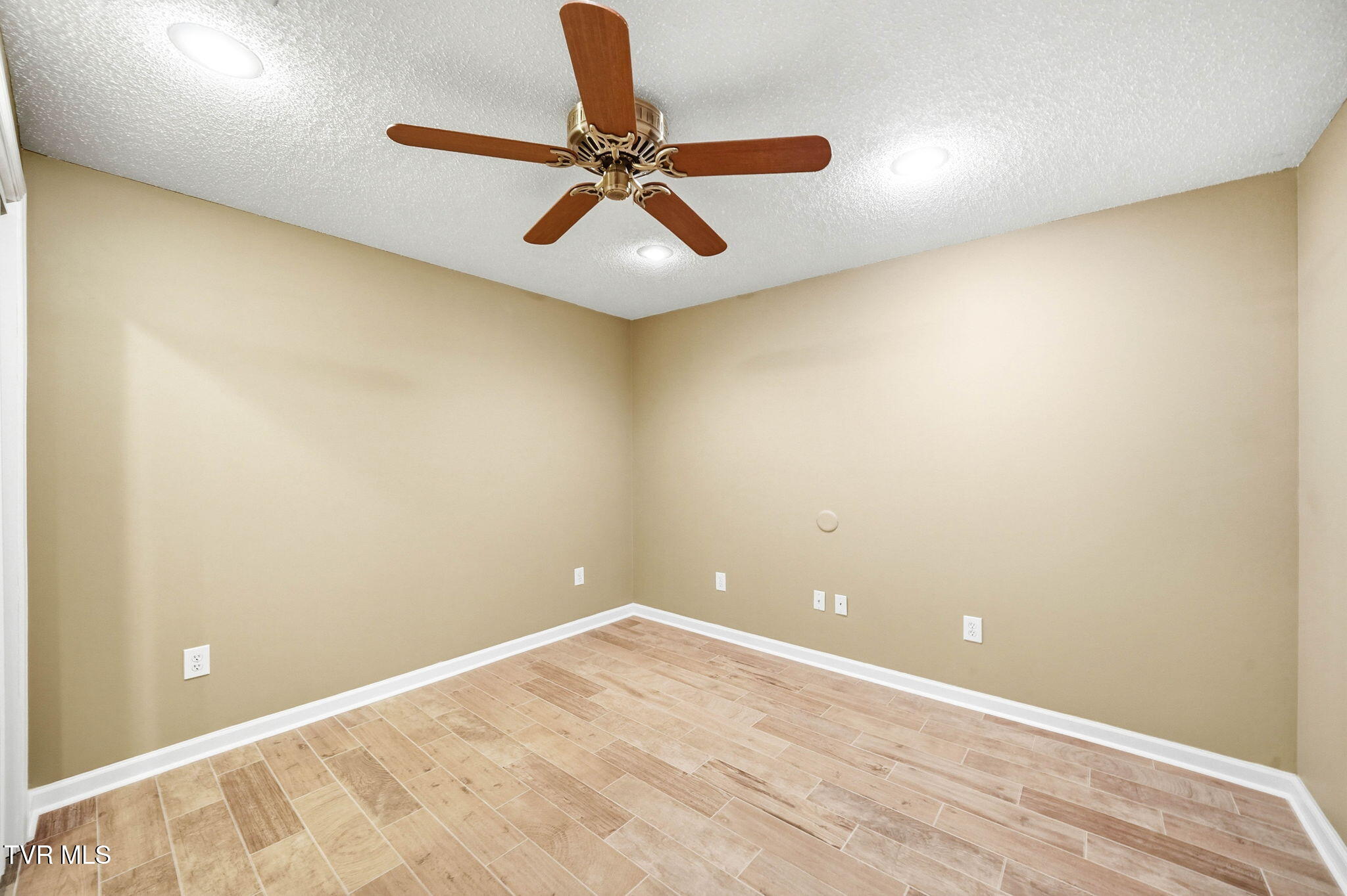 2070 King College Road