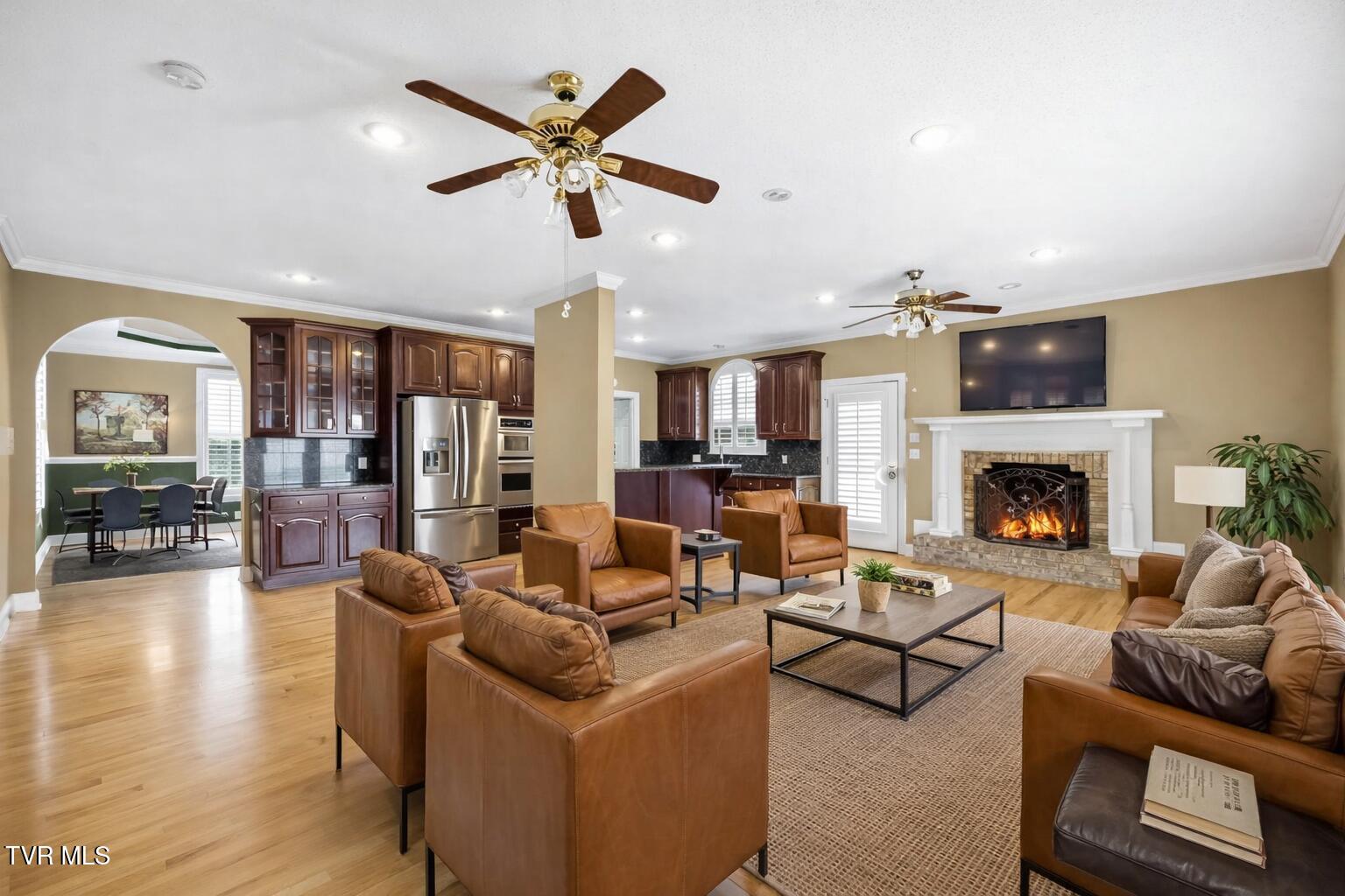 2070 King College Road