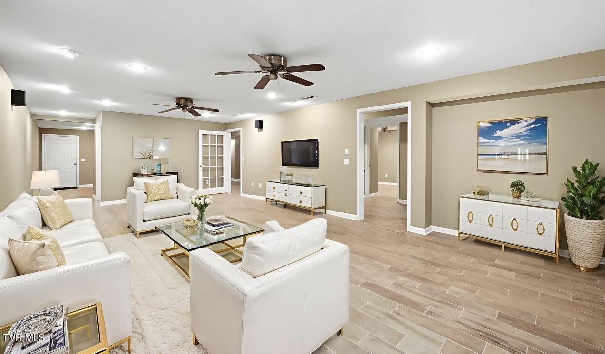 2070 King College Road