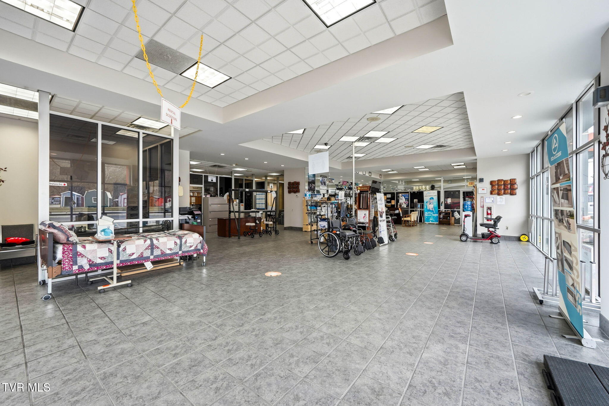 2214 West Elk Avenue