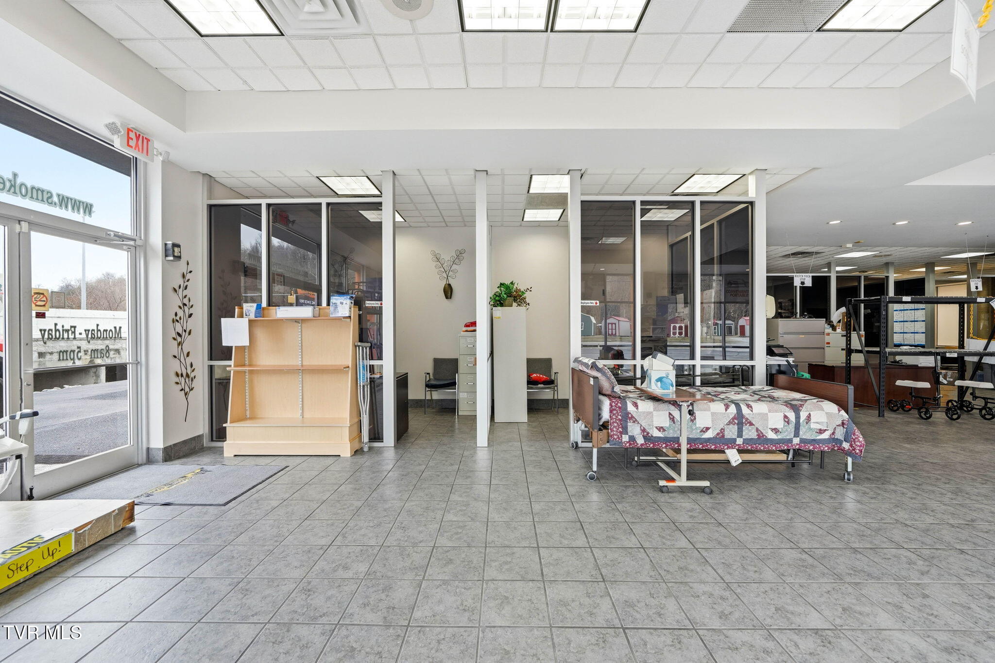 2214 West Elk Avenue