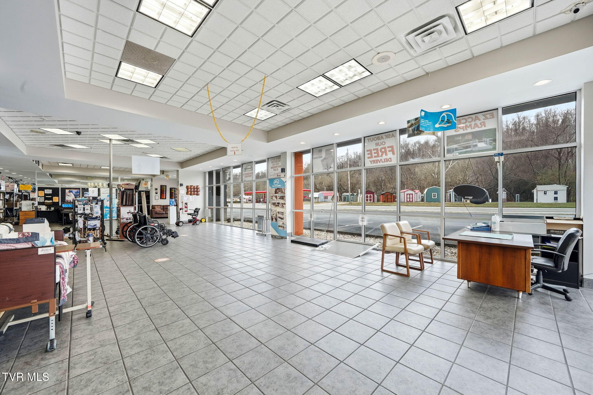 2214 West Elk Avenue