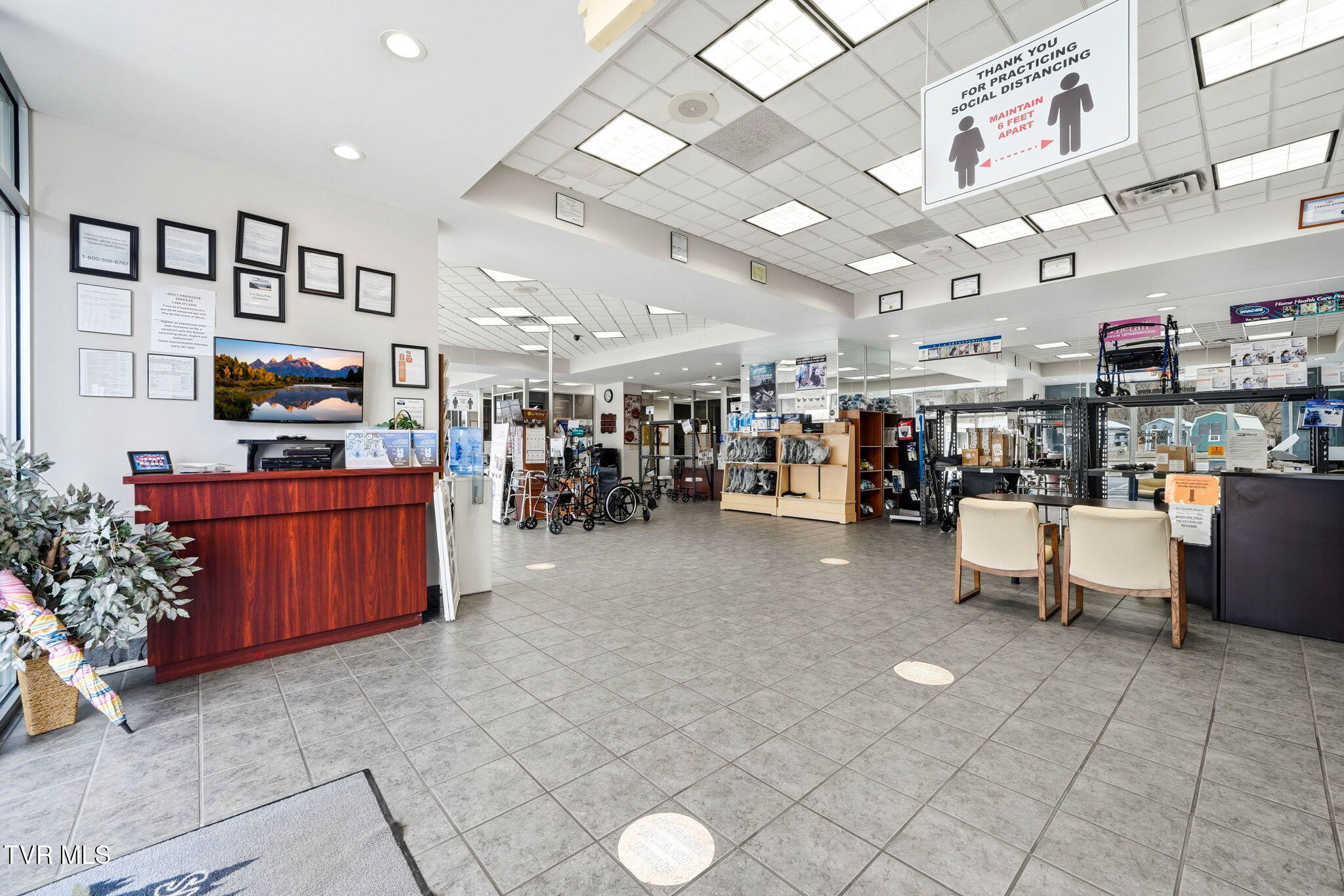 2214 West Elk Avenue