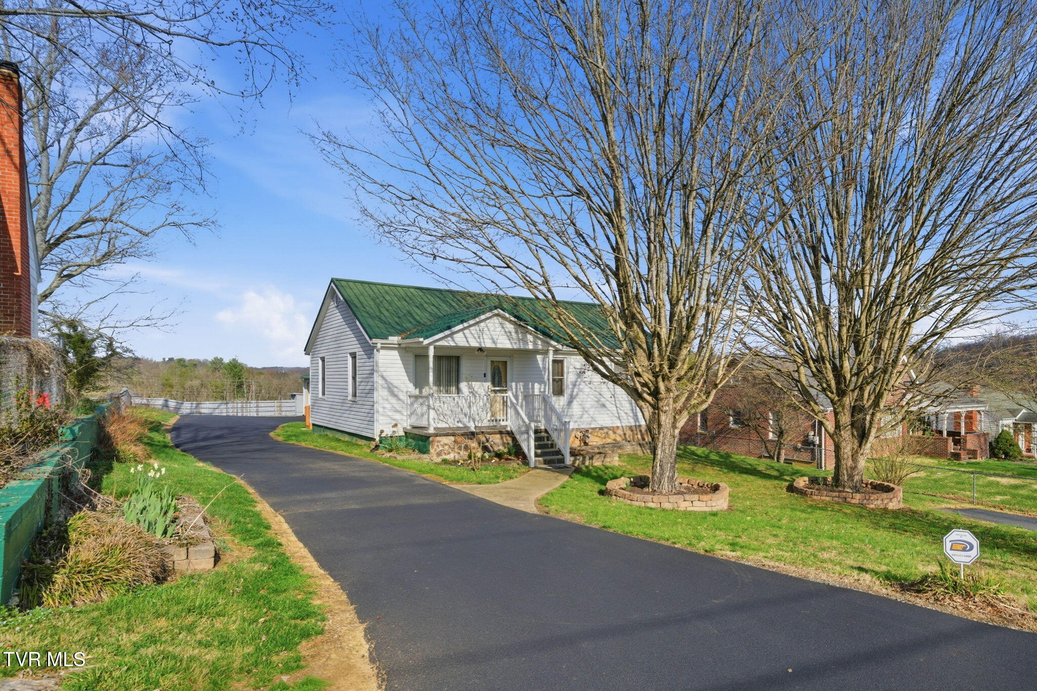 307 Tween Hills Road