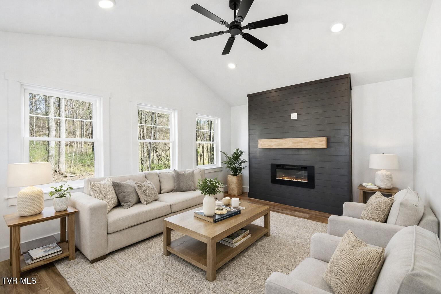 124 Hidden Valley Road