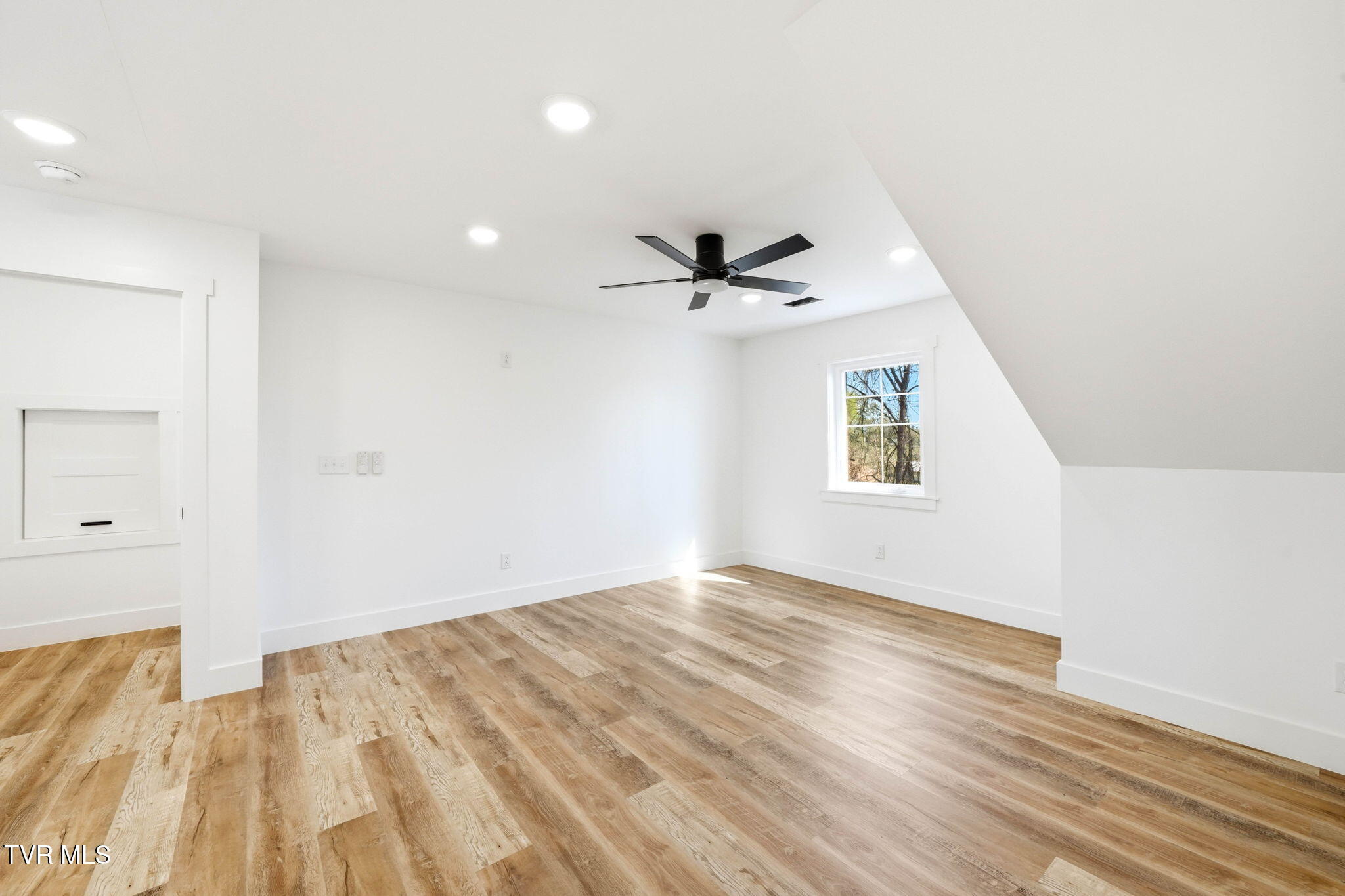 124 Hidden Valley Road