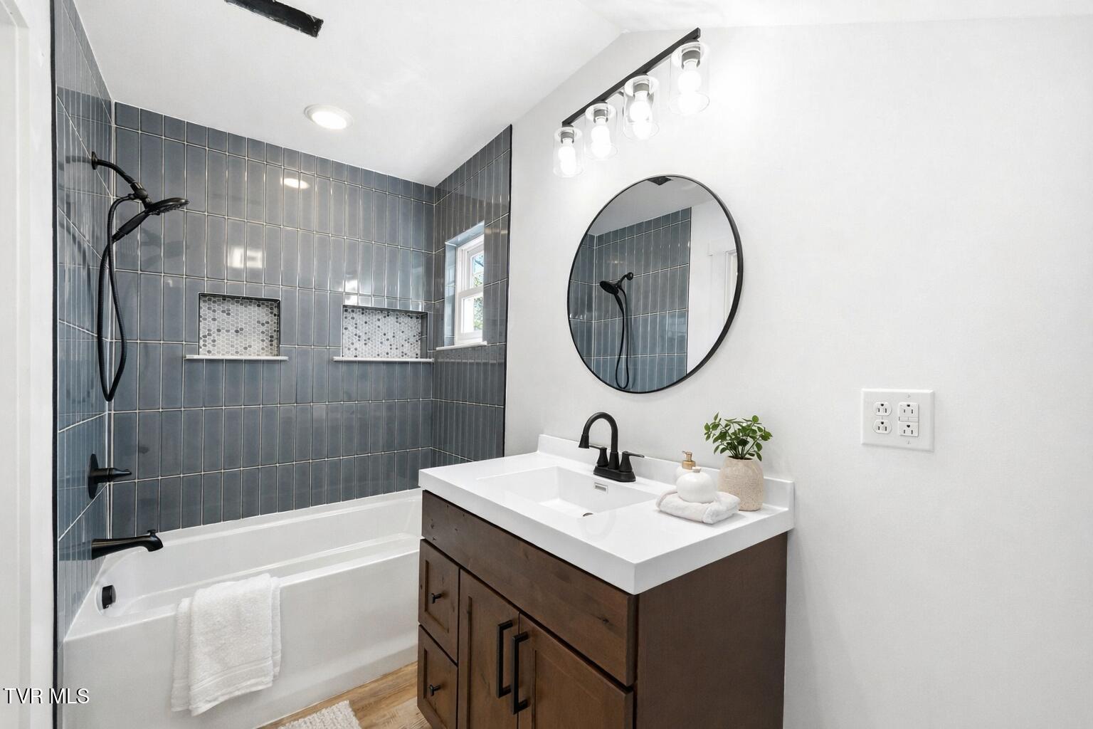 124 Hidden Valley Road