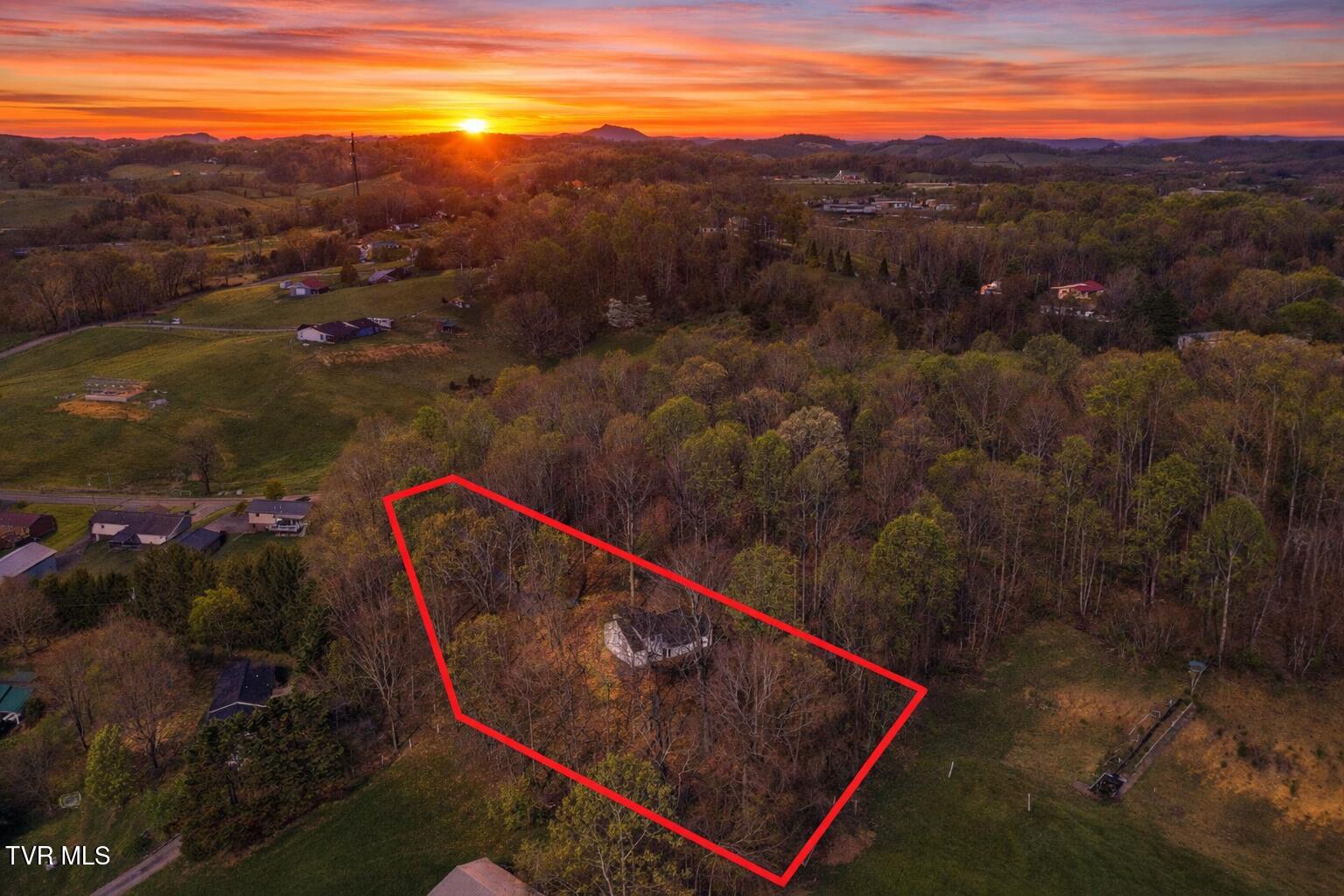 124 Hidden Valley Road