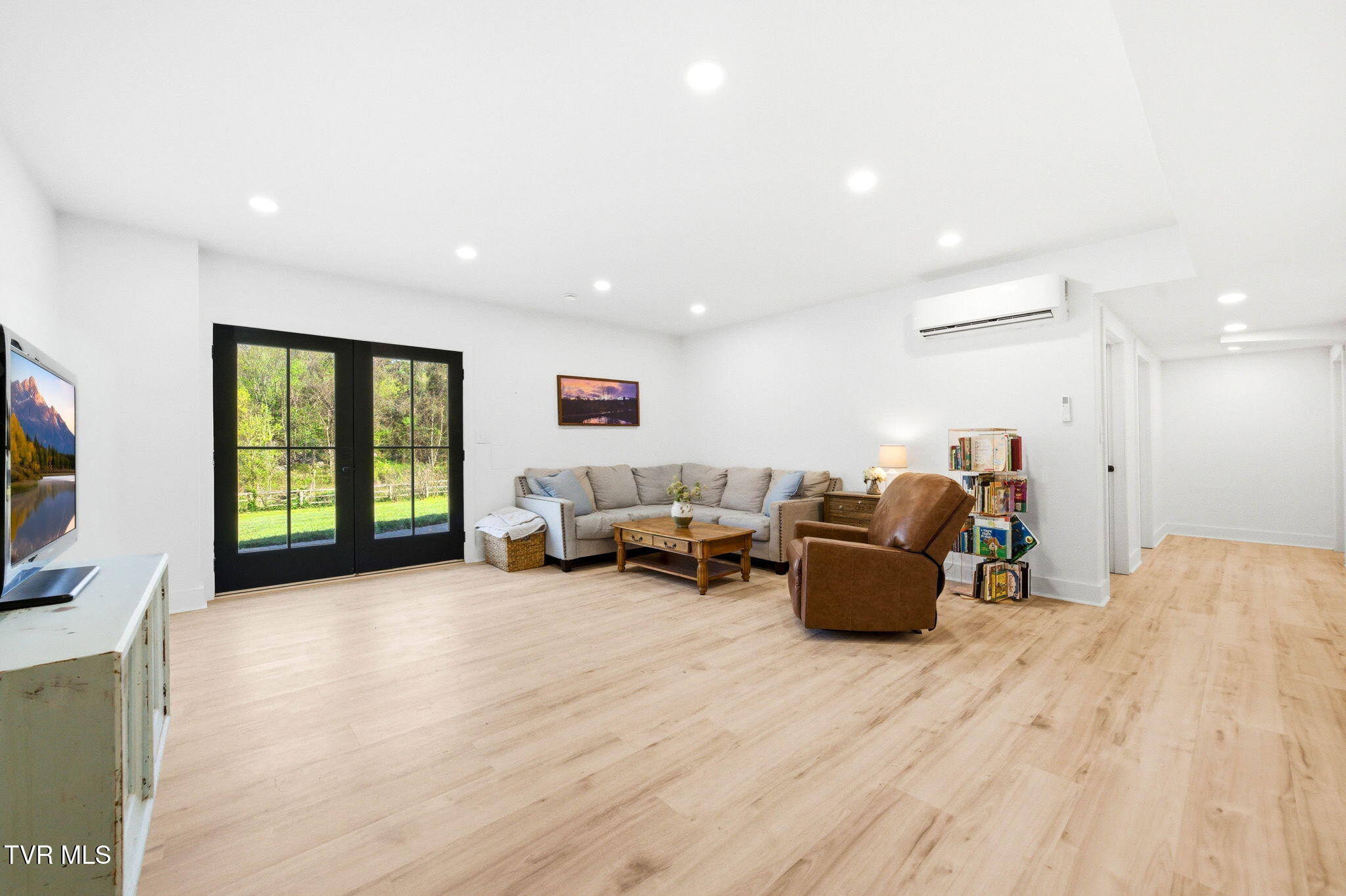 212 County Farm Road