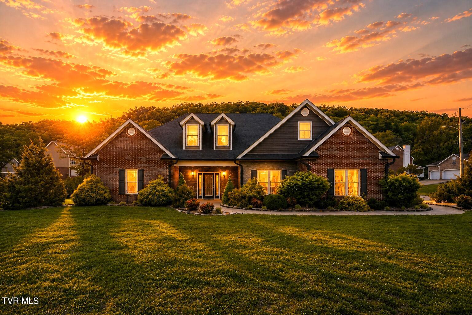 3901 Leaf Point