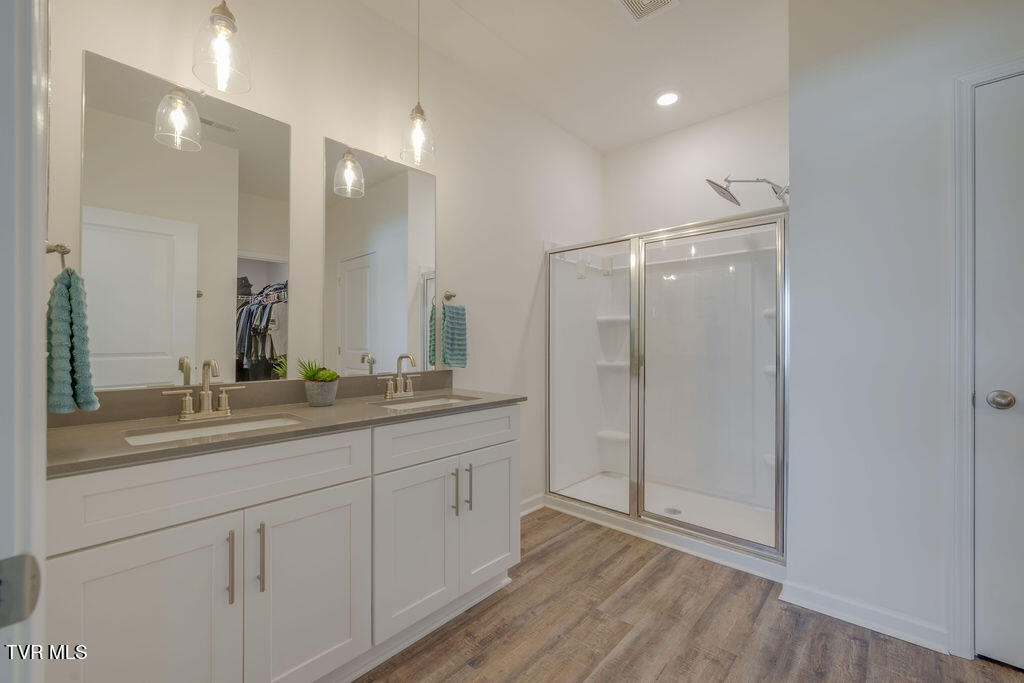 1810 Fox Meadows Circle