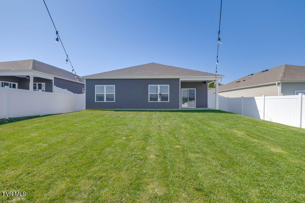 1810 Fox Meadows Circle