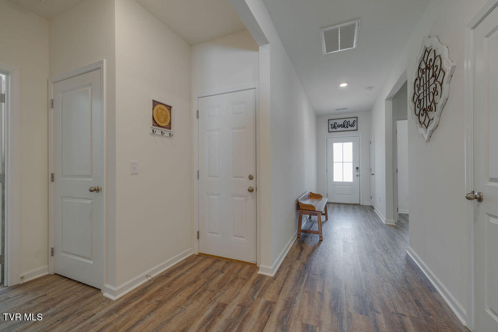 1810 Fox Meadows Circle