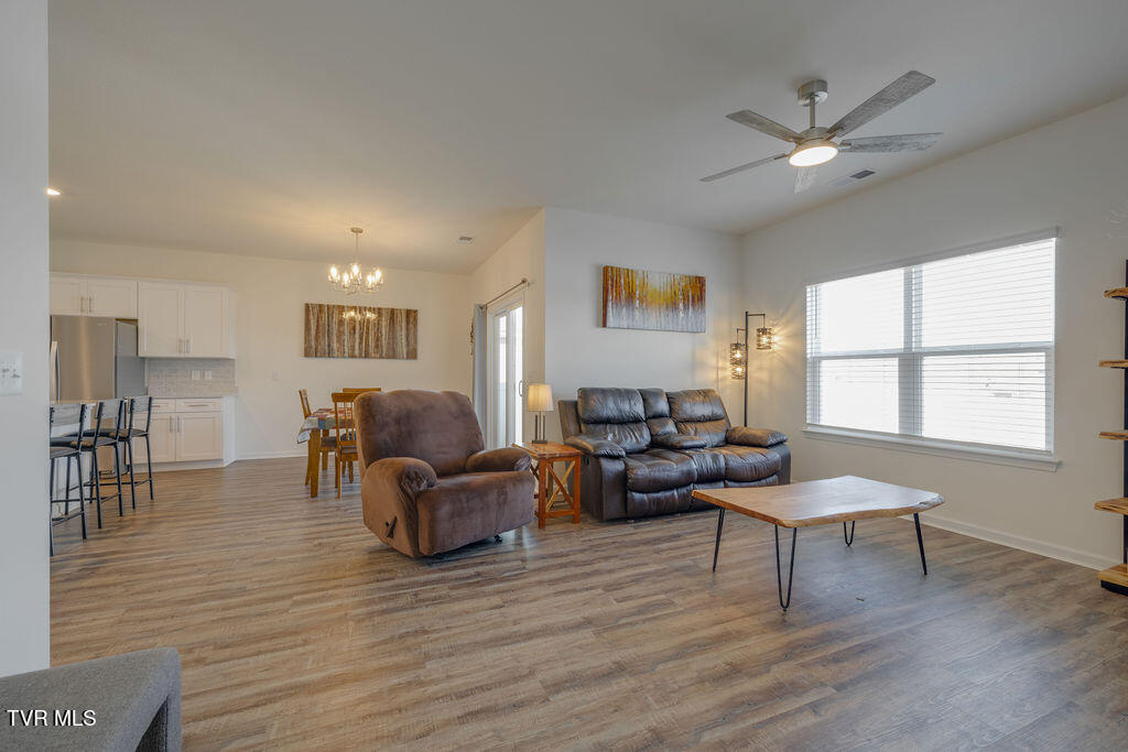 1810 Fox Meadows Circle