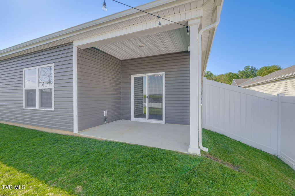 1810 Fox Meadows Circle
