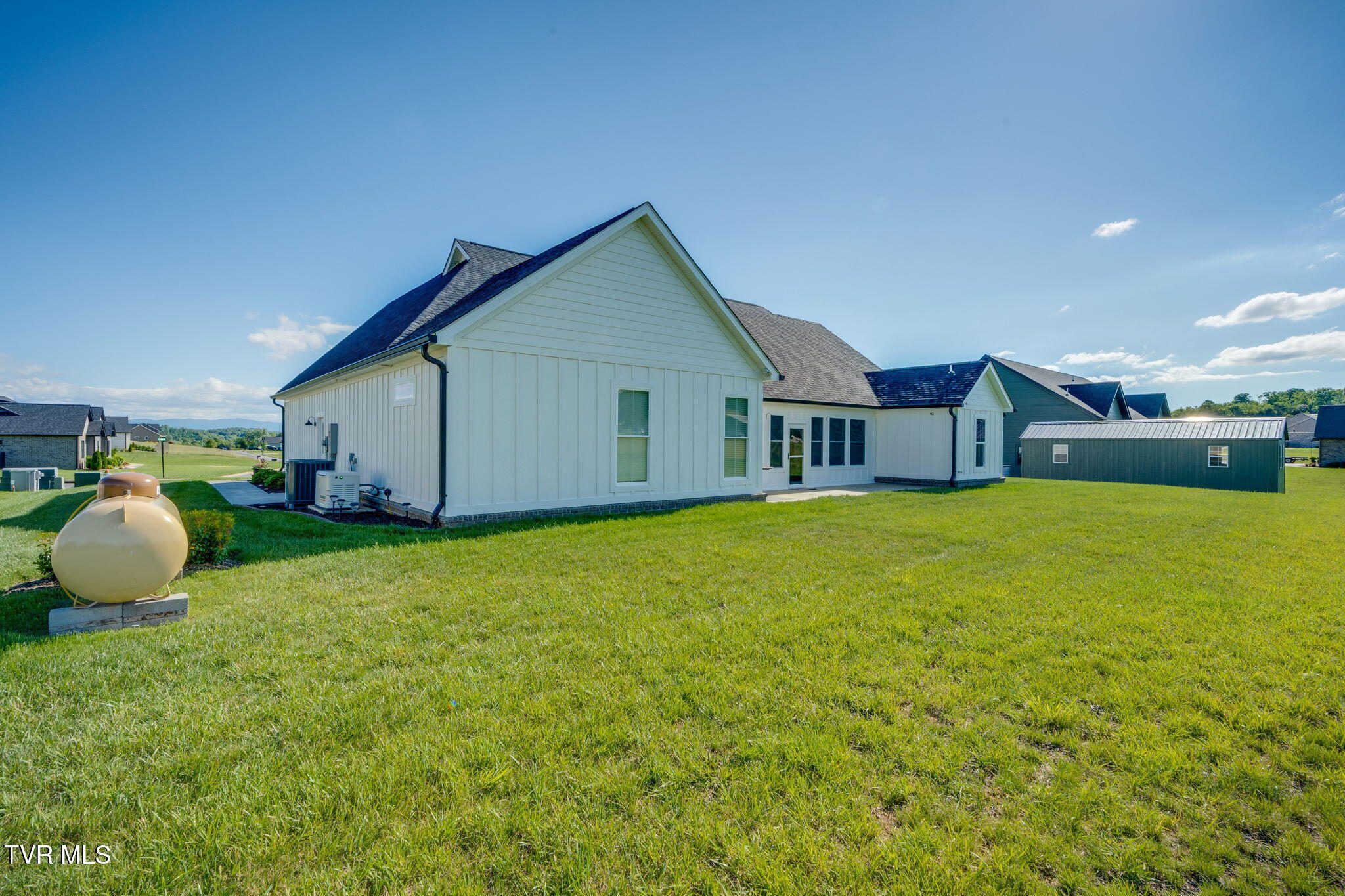 2137 Cattlemans Trail