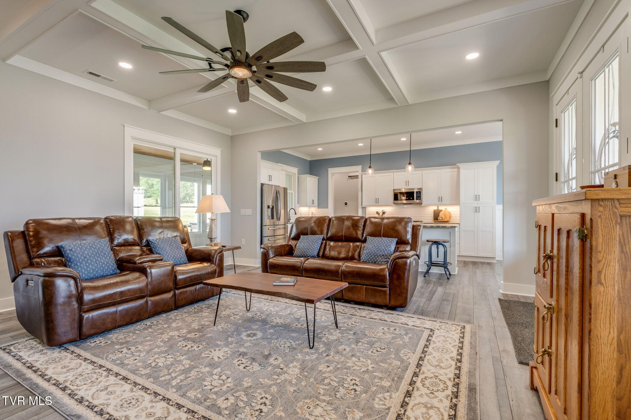 2137 Cattlemans Trail