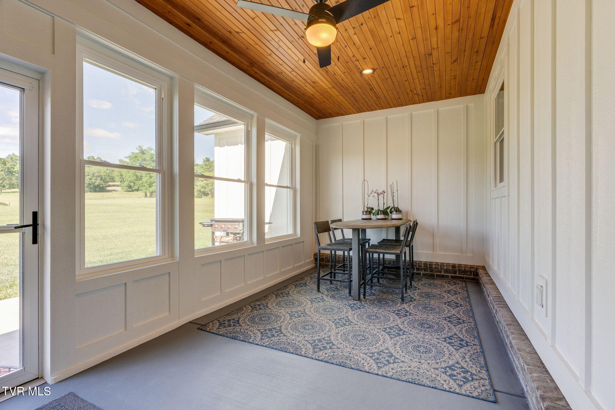 2137 Cattlemans Trail