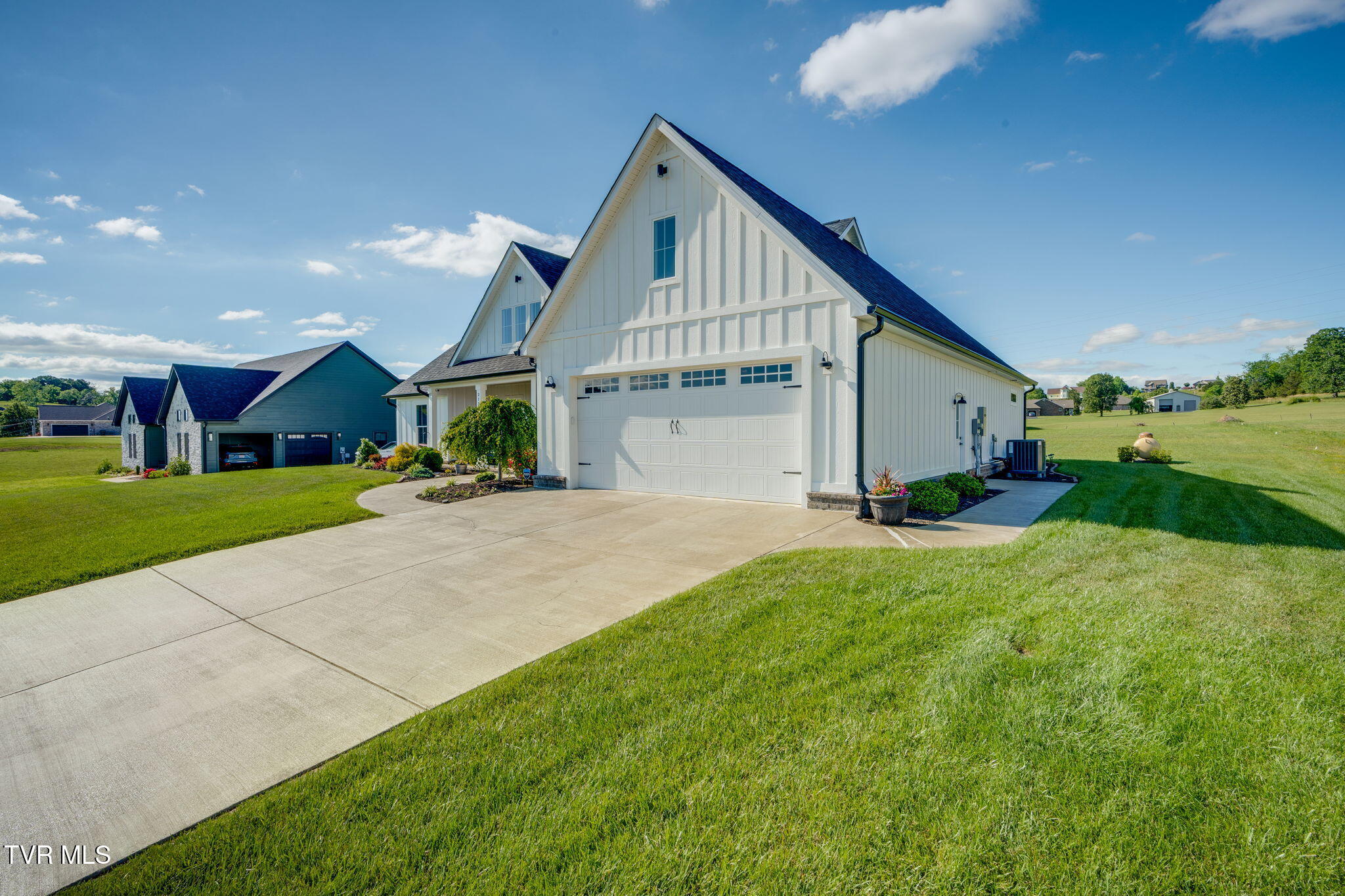 2137 Cattlemans Trail