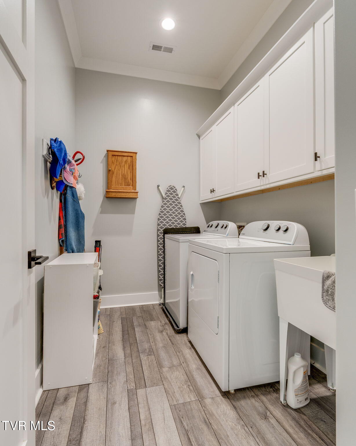 2137 Cattlemans Trail