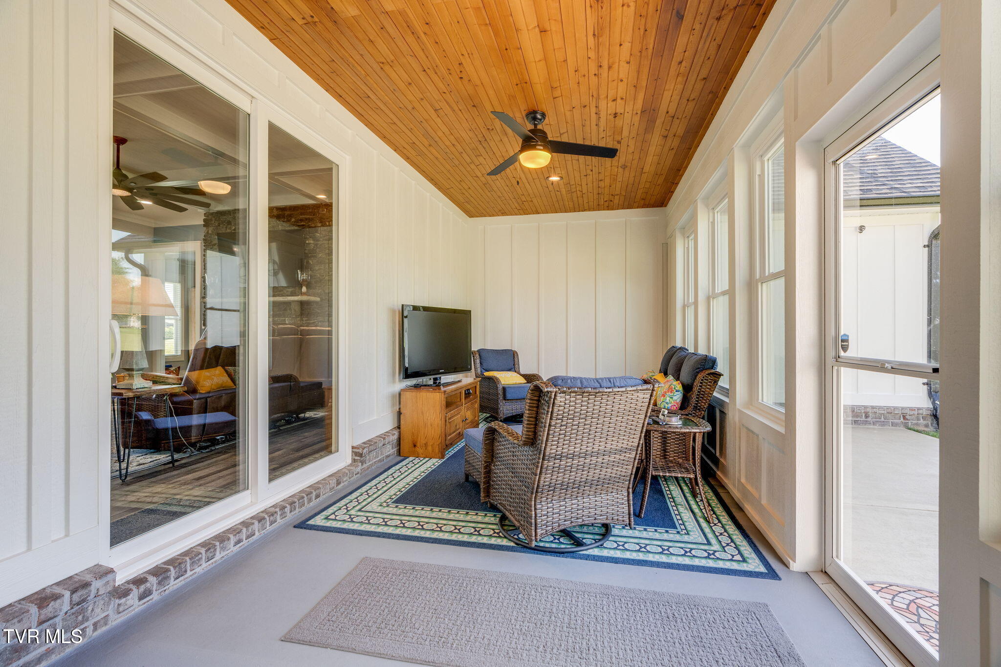 2137 Cattlemans Trail