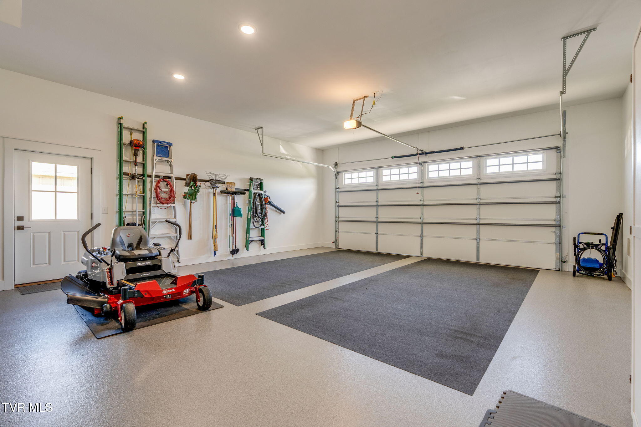 2137 Cattlemans Trail