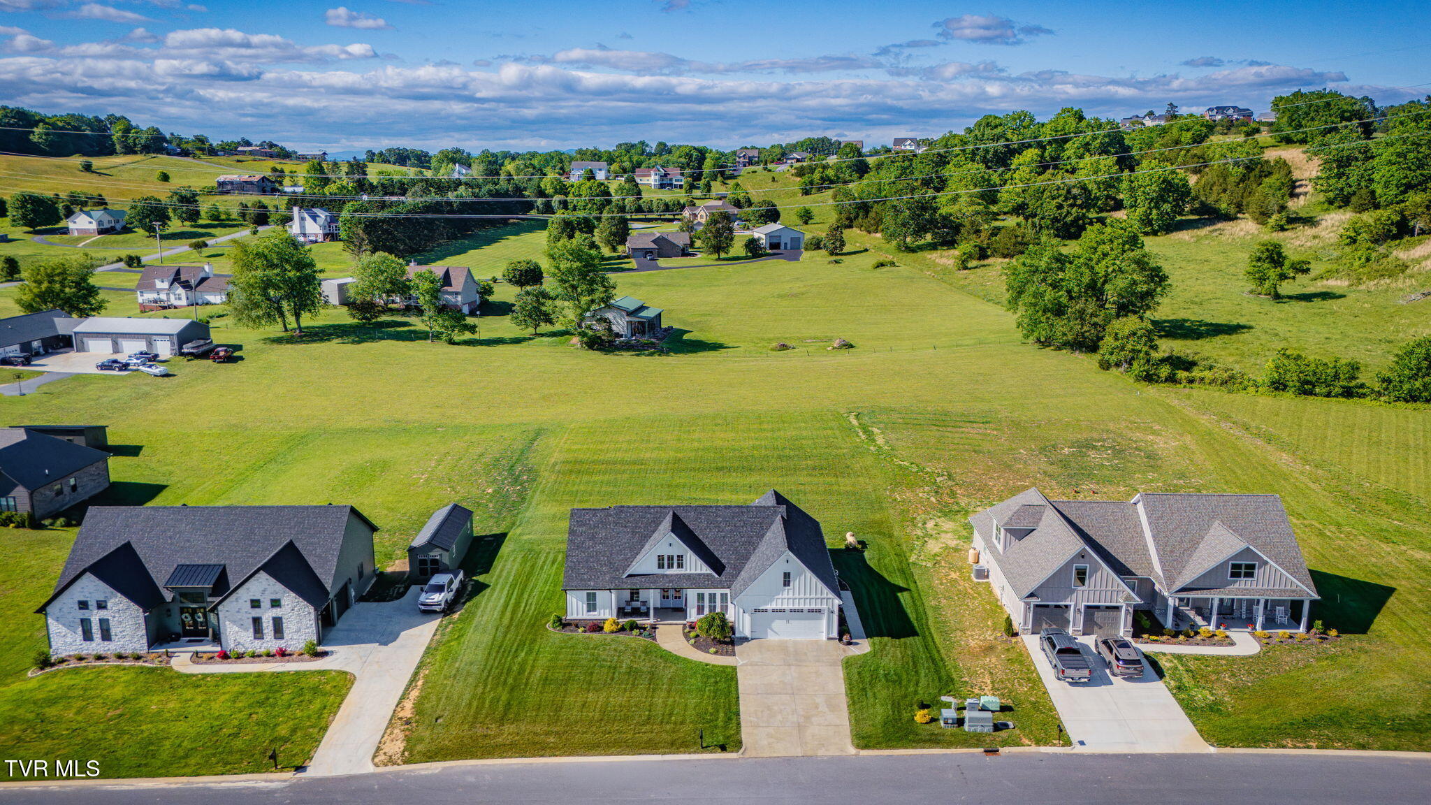 2137 Cattlemans Trail