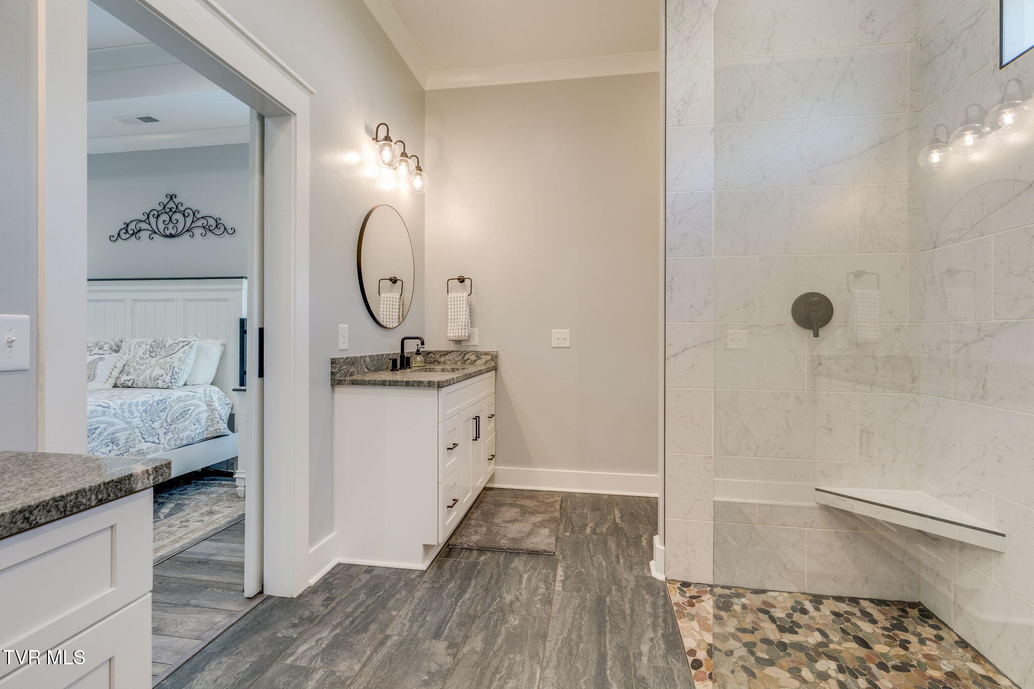 2137 Cattlemans Trail