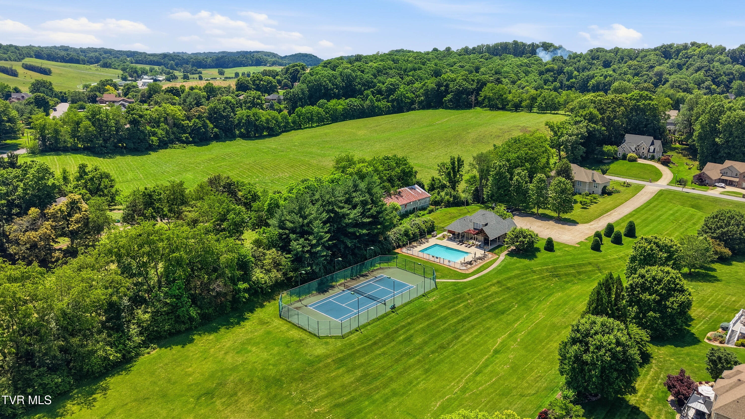 412 Shade Tree Way