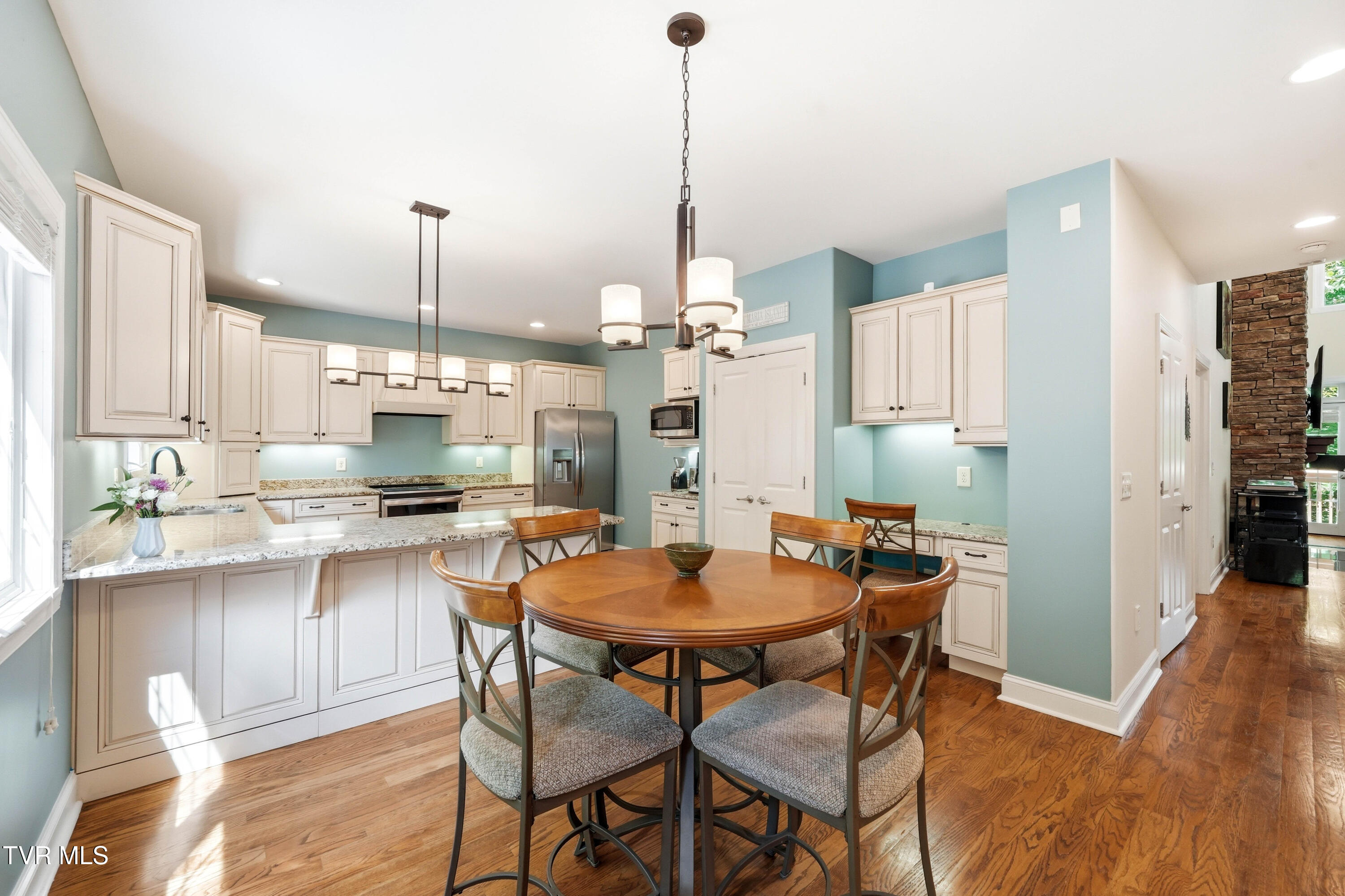 412 Shade Tree Way