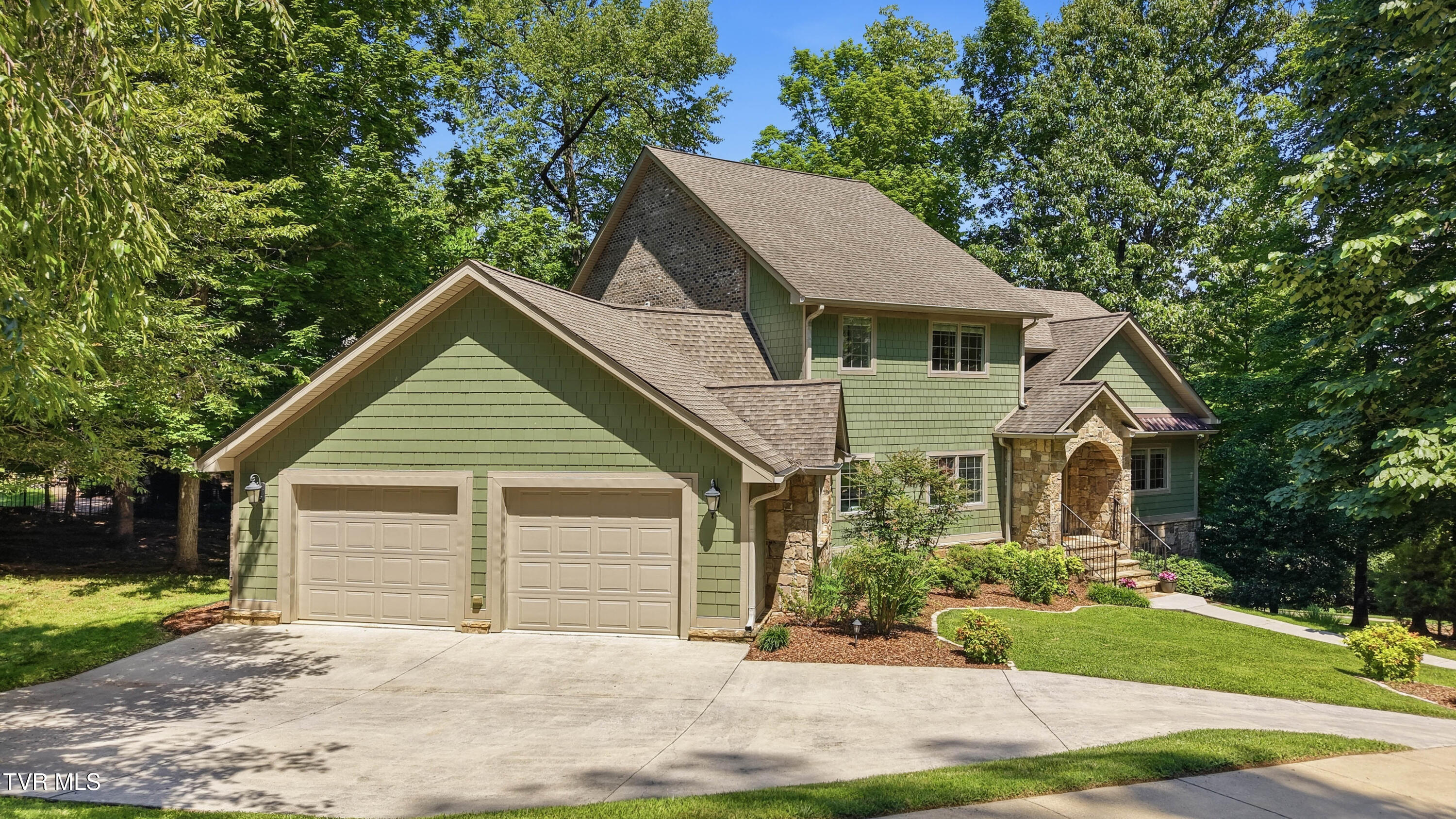 412 Shade Tree Way