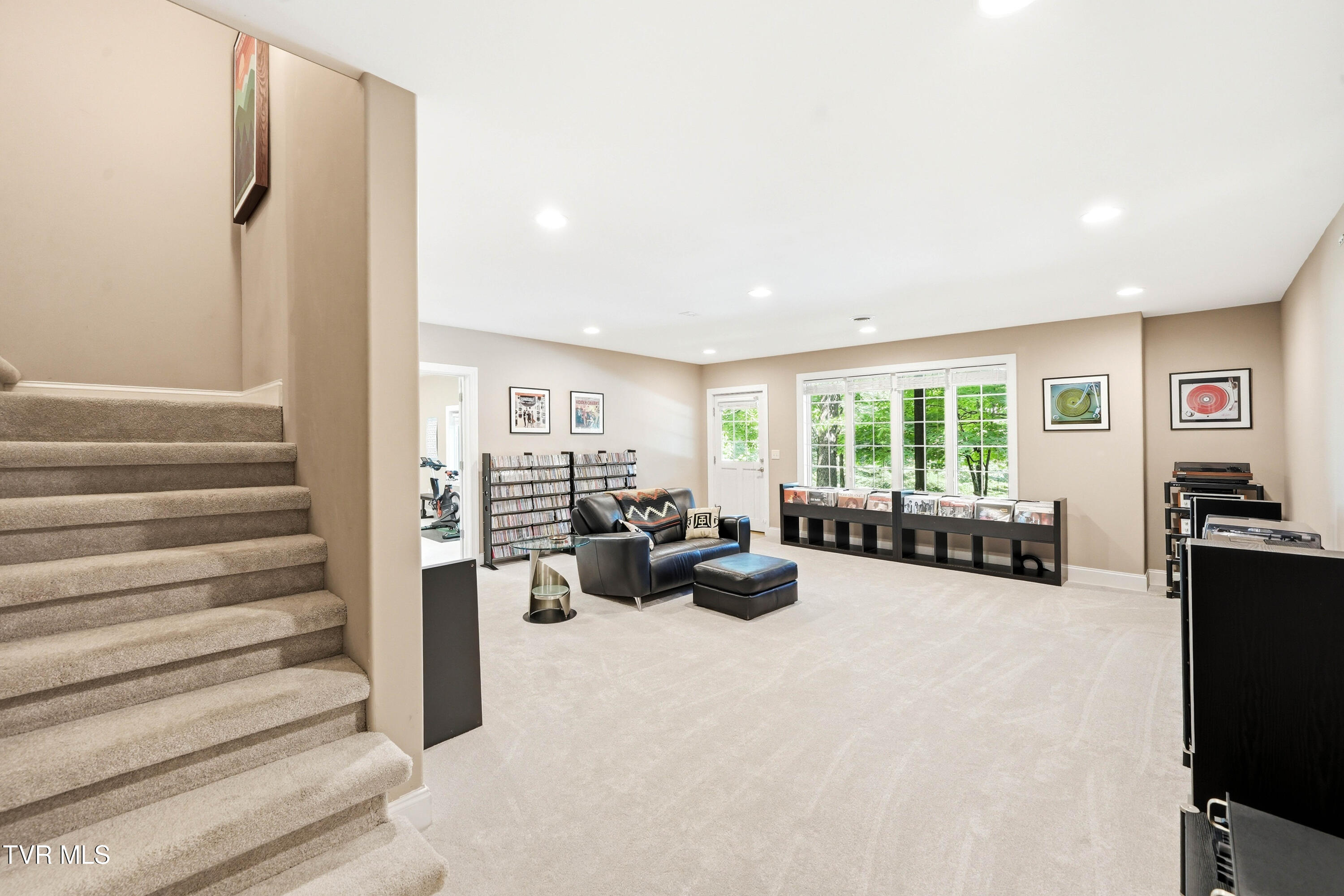 412 Shade Tree Way