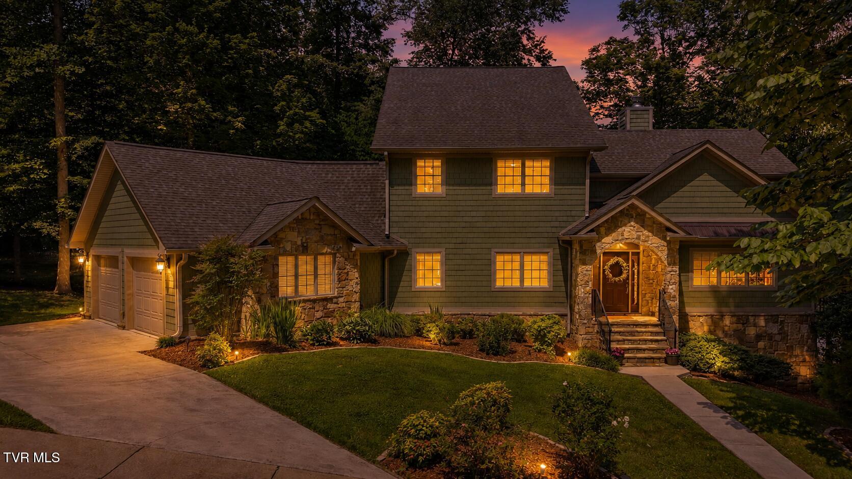 412 Shade Tree Way