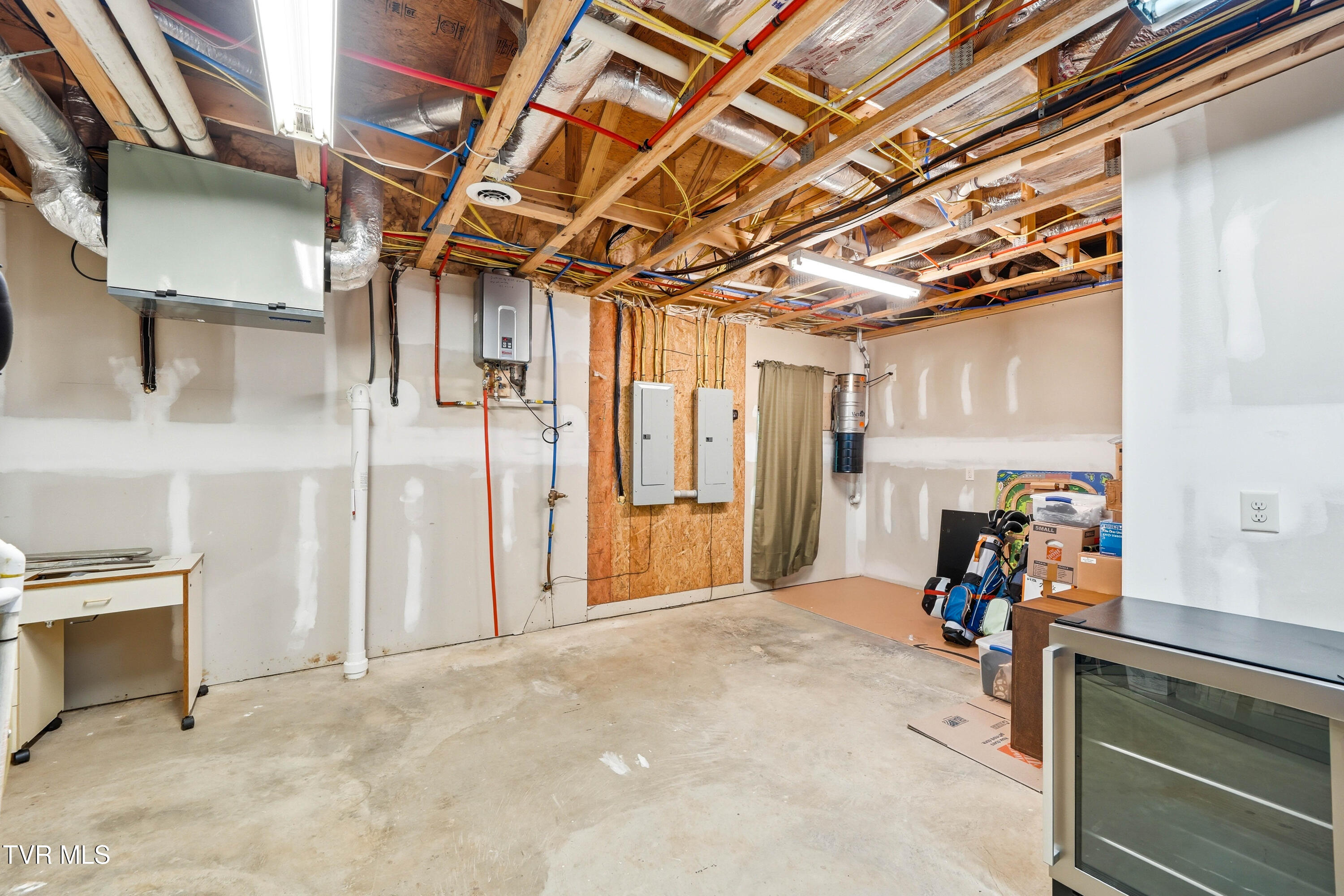 412 Shade Tree Way