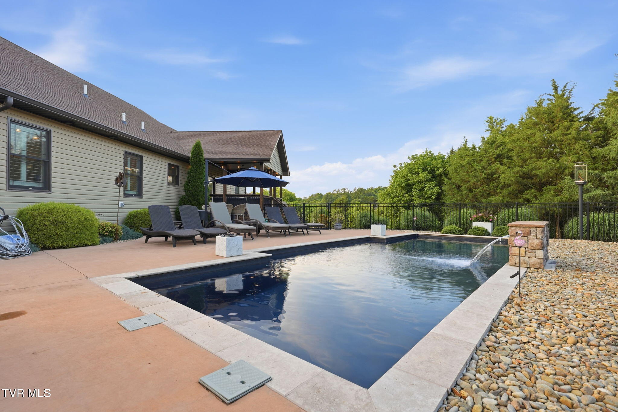 1300 Savin Falls