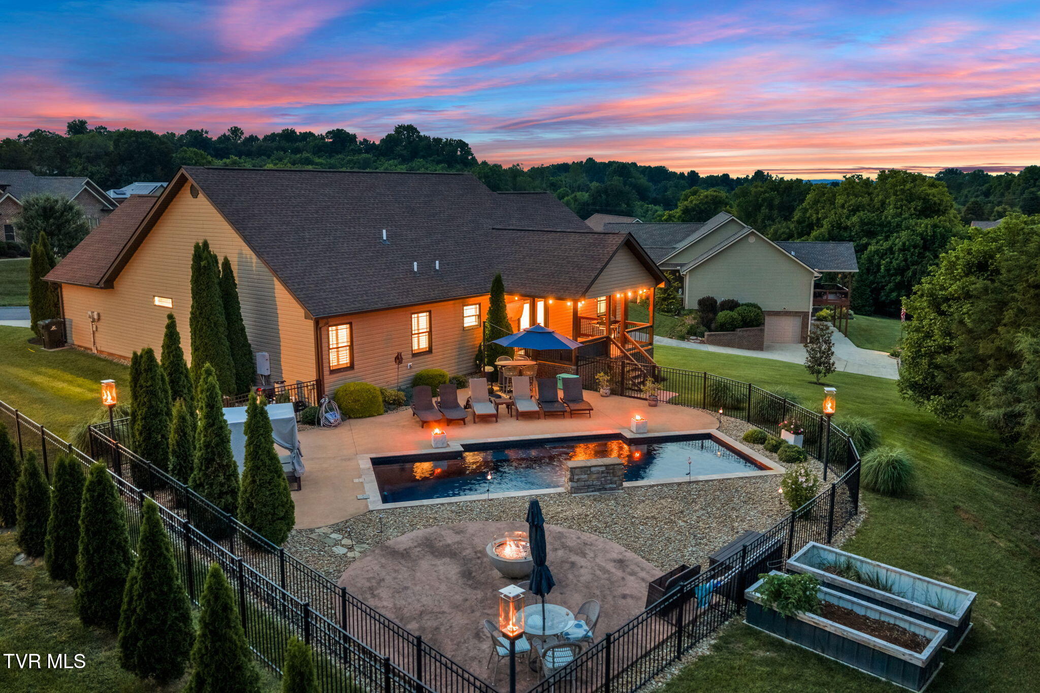 1300 Savin Falls