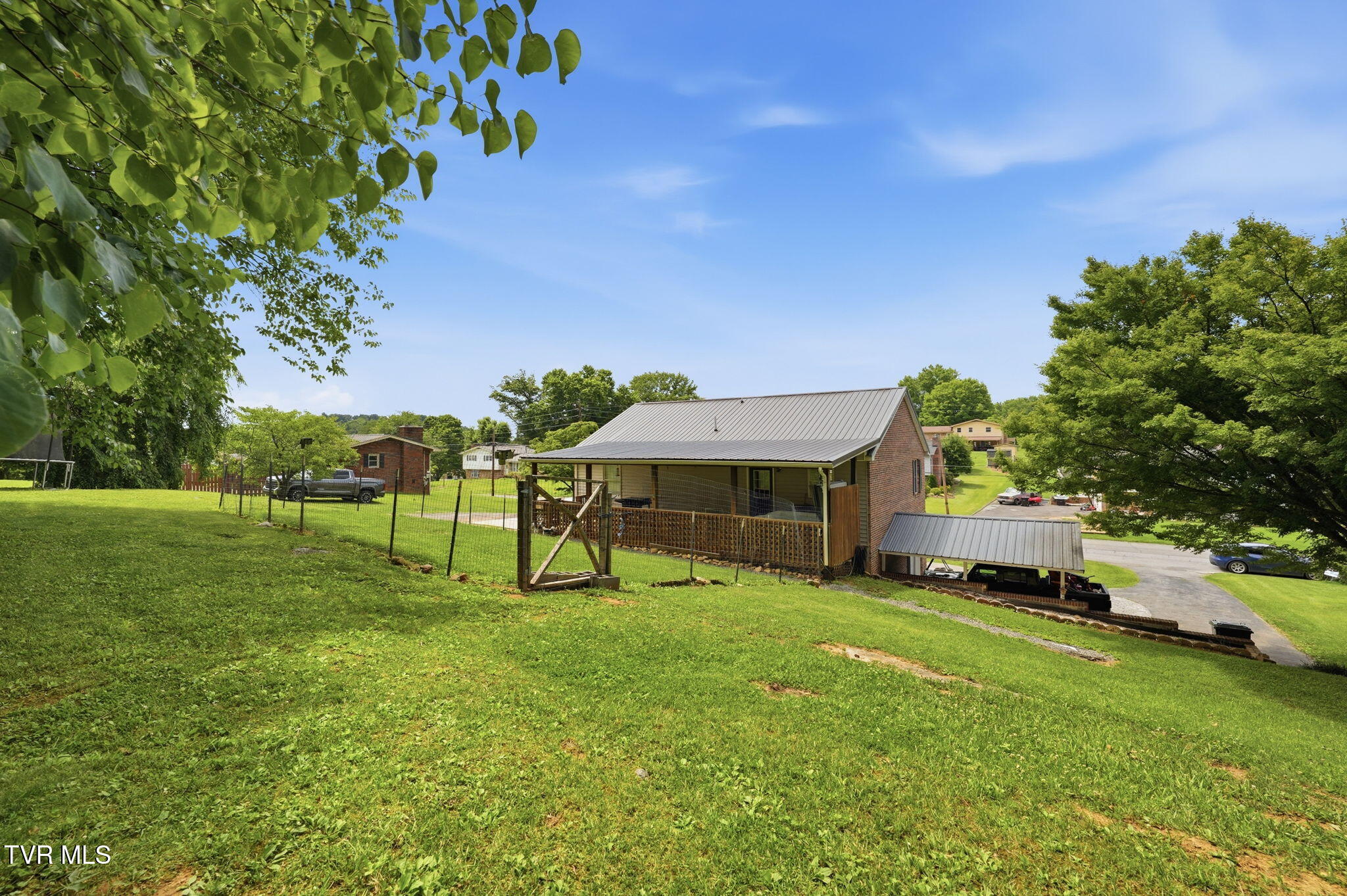 172 Echo Lane