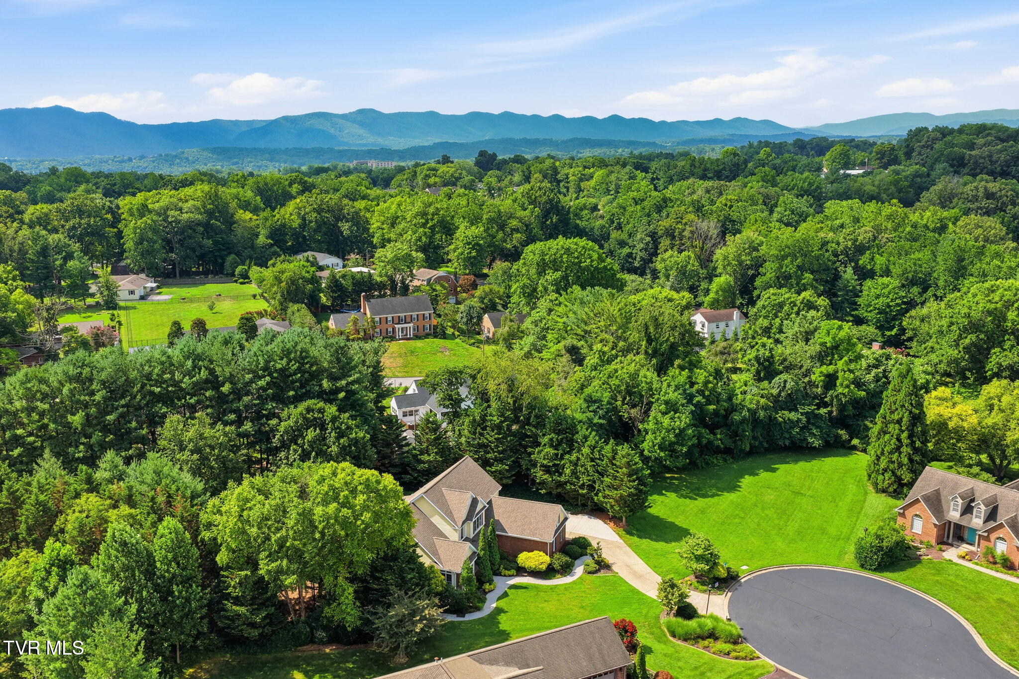 8 Fox Run Lane