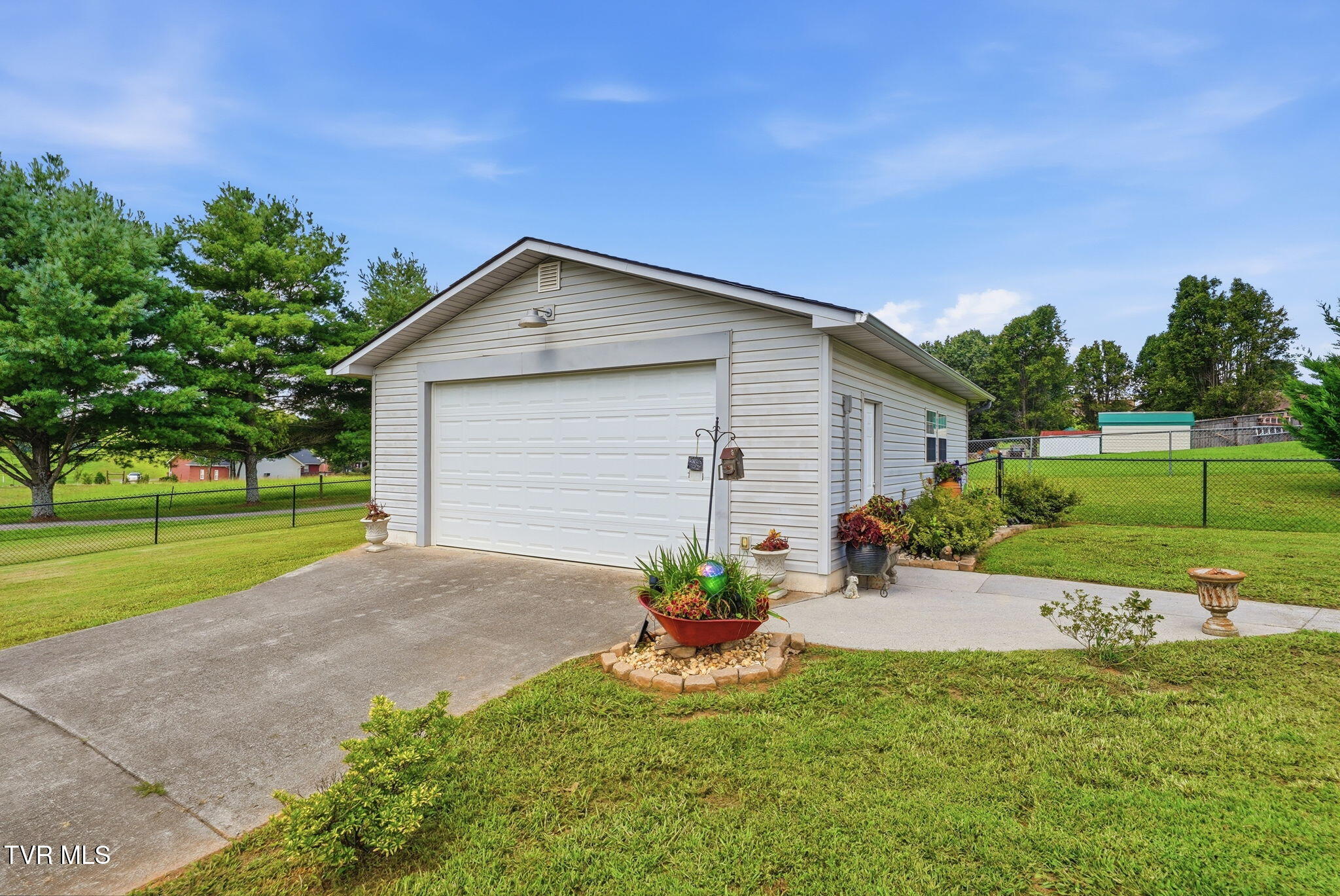 1401 Little Kaycee Drive