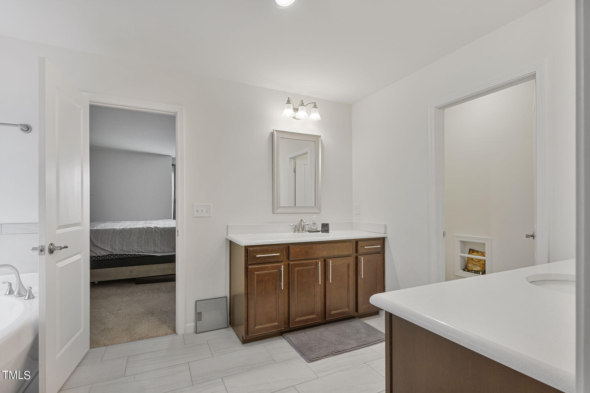 504 Frontera Court