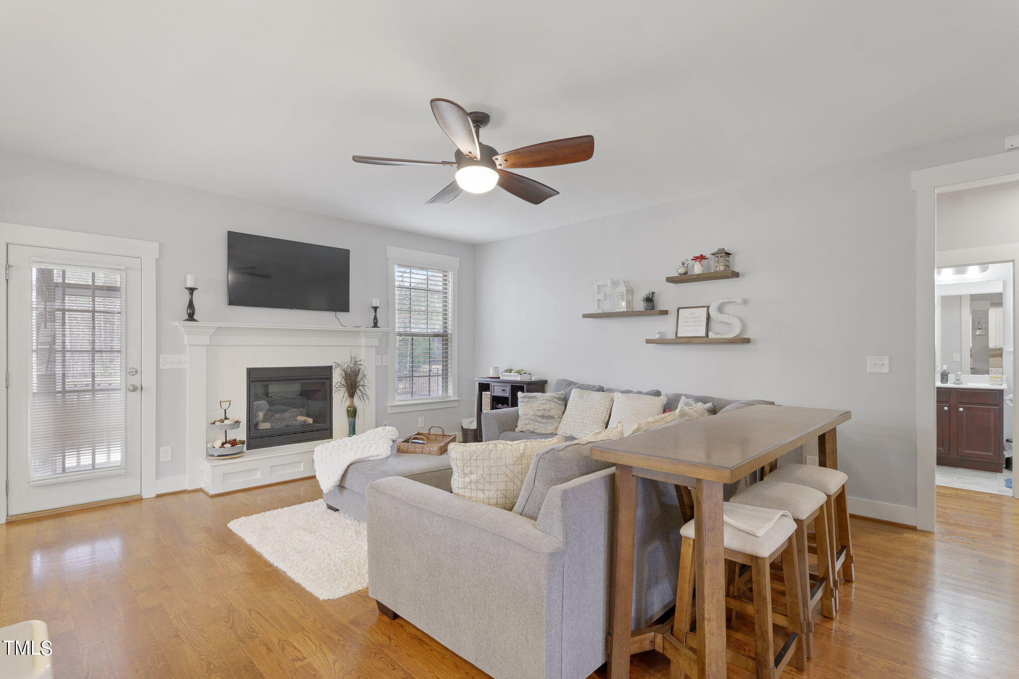 127 Prides Crossing