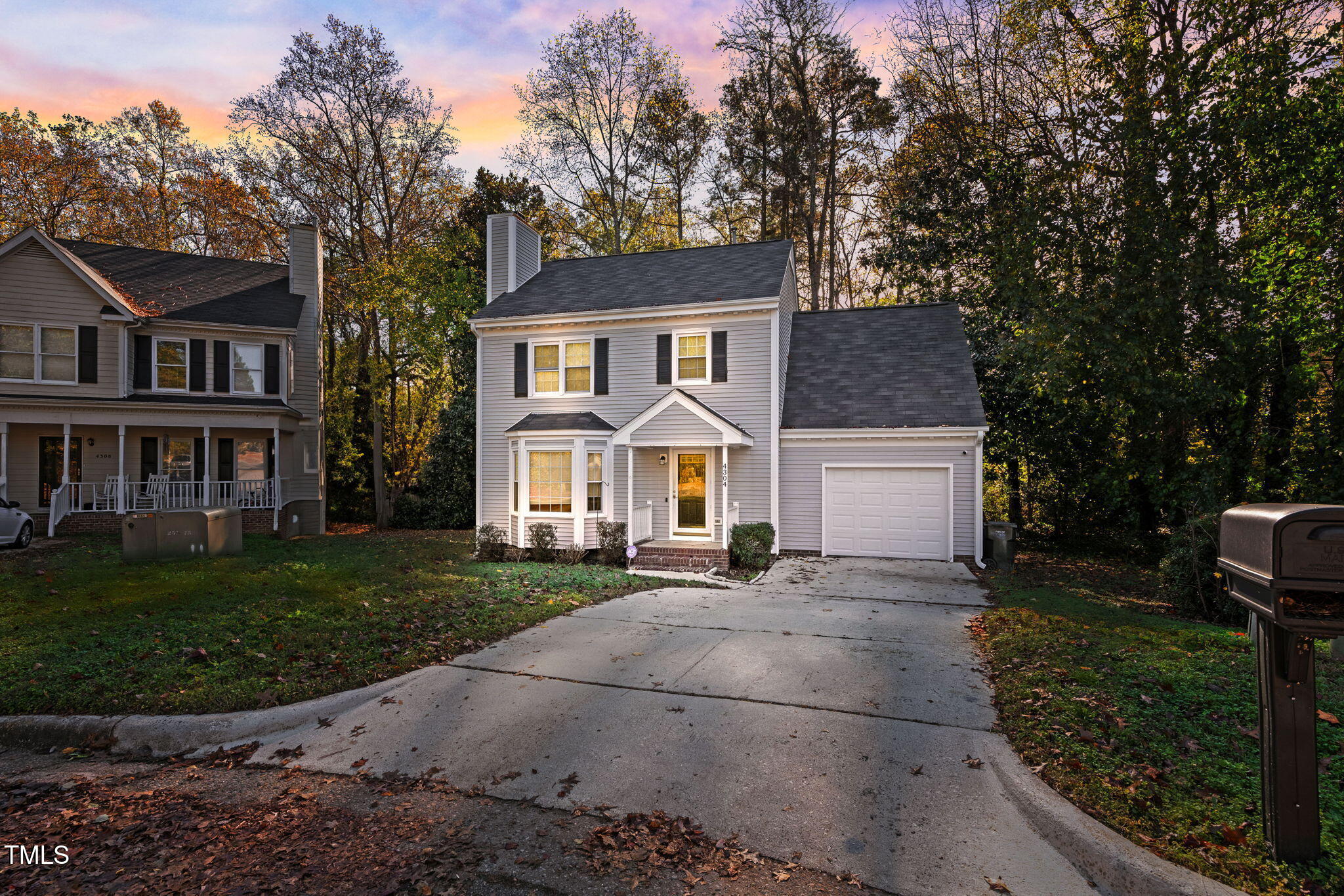 4304 Dinwiddie Court